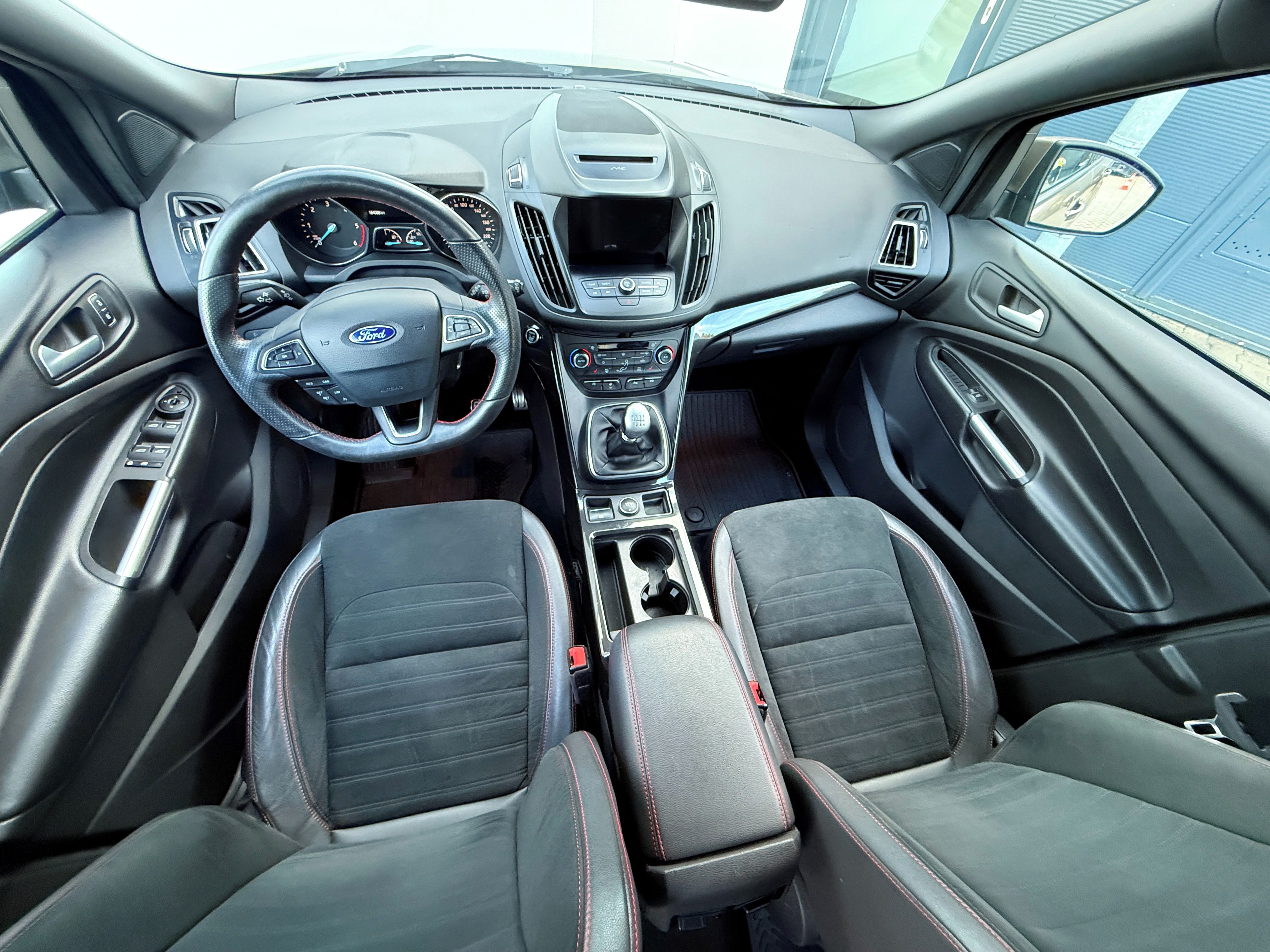 Ford Kuga, 2.0TDCi 110kW/150PS 4x4 - fotka 5