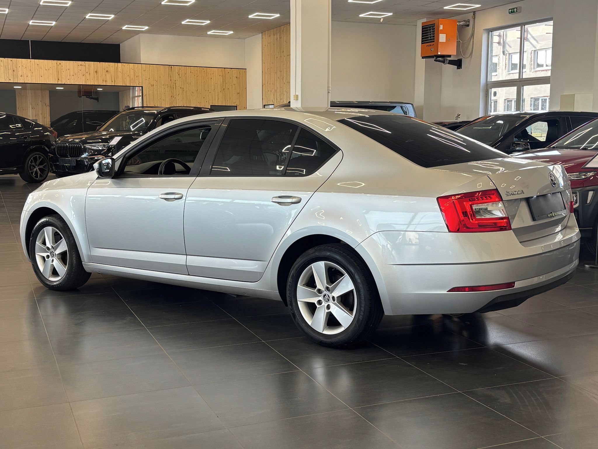 Škoda Octavia, 1.4 TSI 110kW, LED, Servis - fotka 4