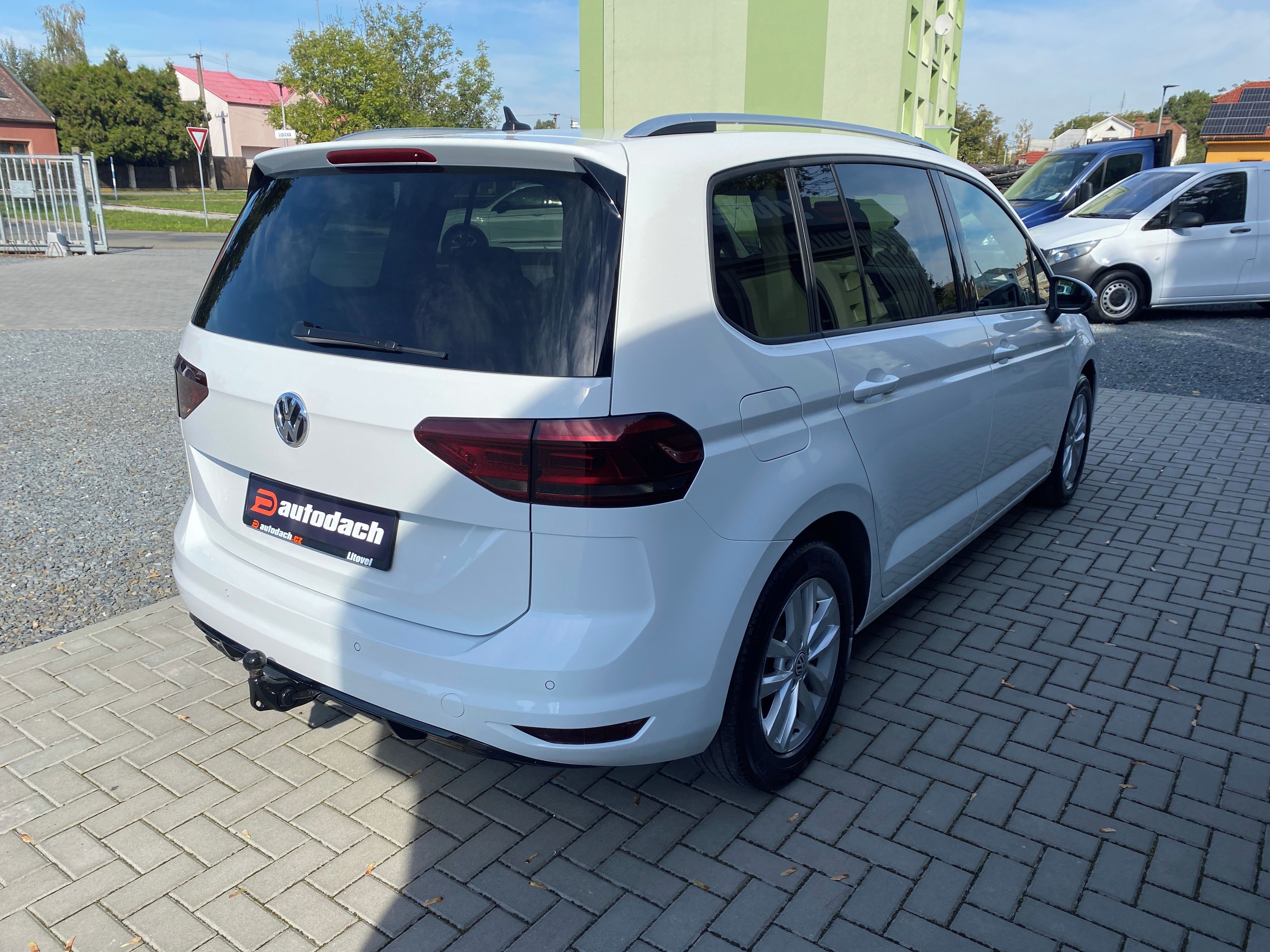 Volkswagen Touran, 1.4TSI 110kW-1xMAJ-7MÍST-NAVI - fotka 5