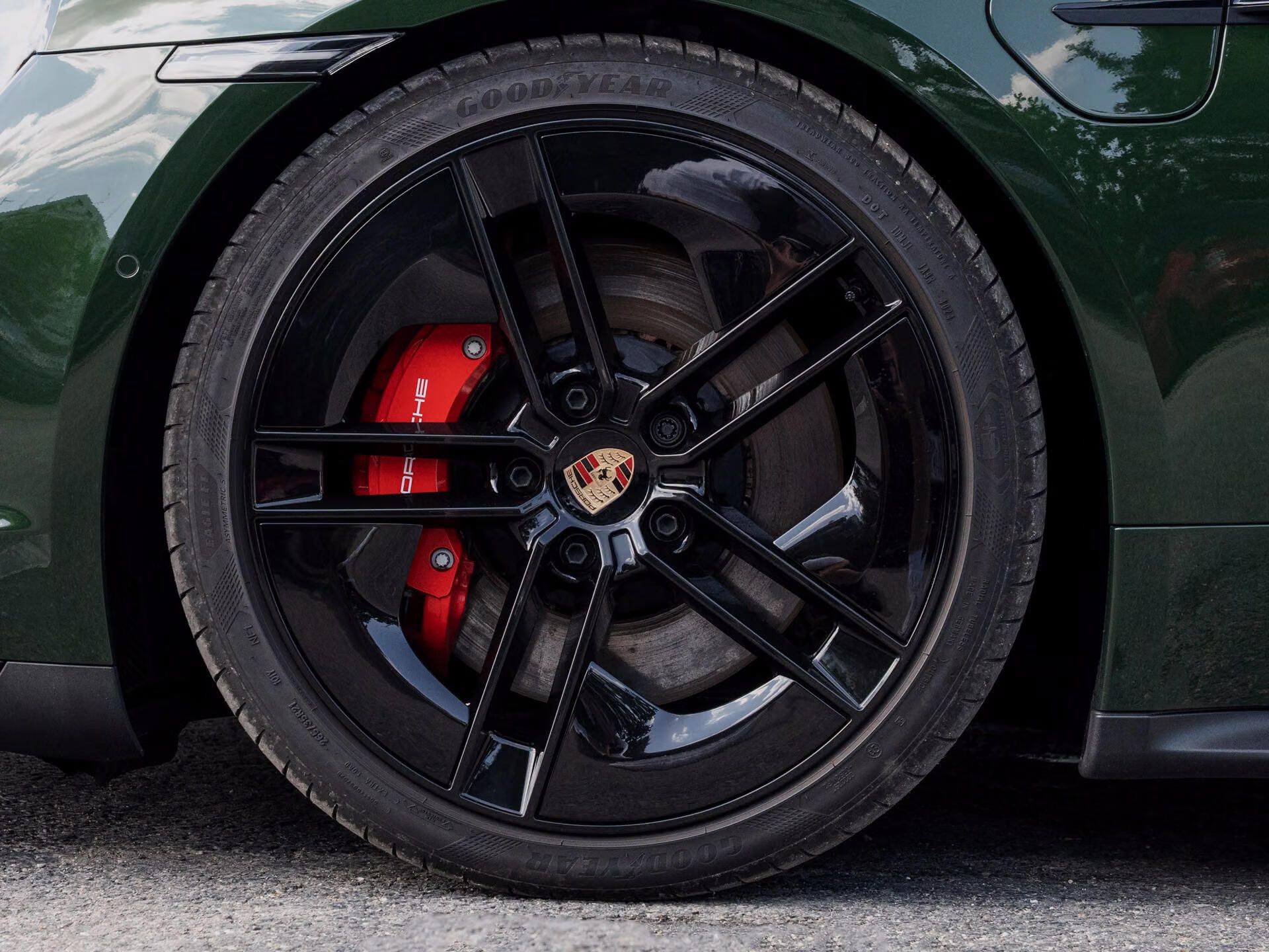 Porsche Taycan, GTS Sport Turismo HuD Pano Ven - fotka 6