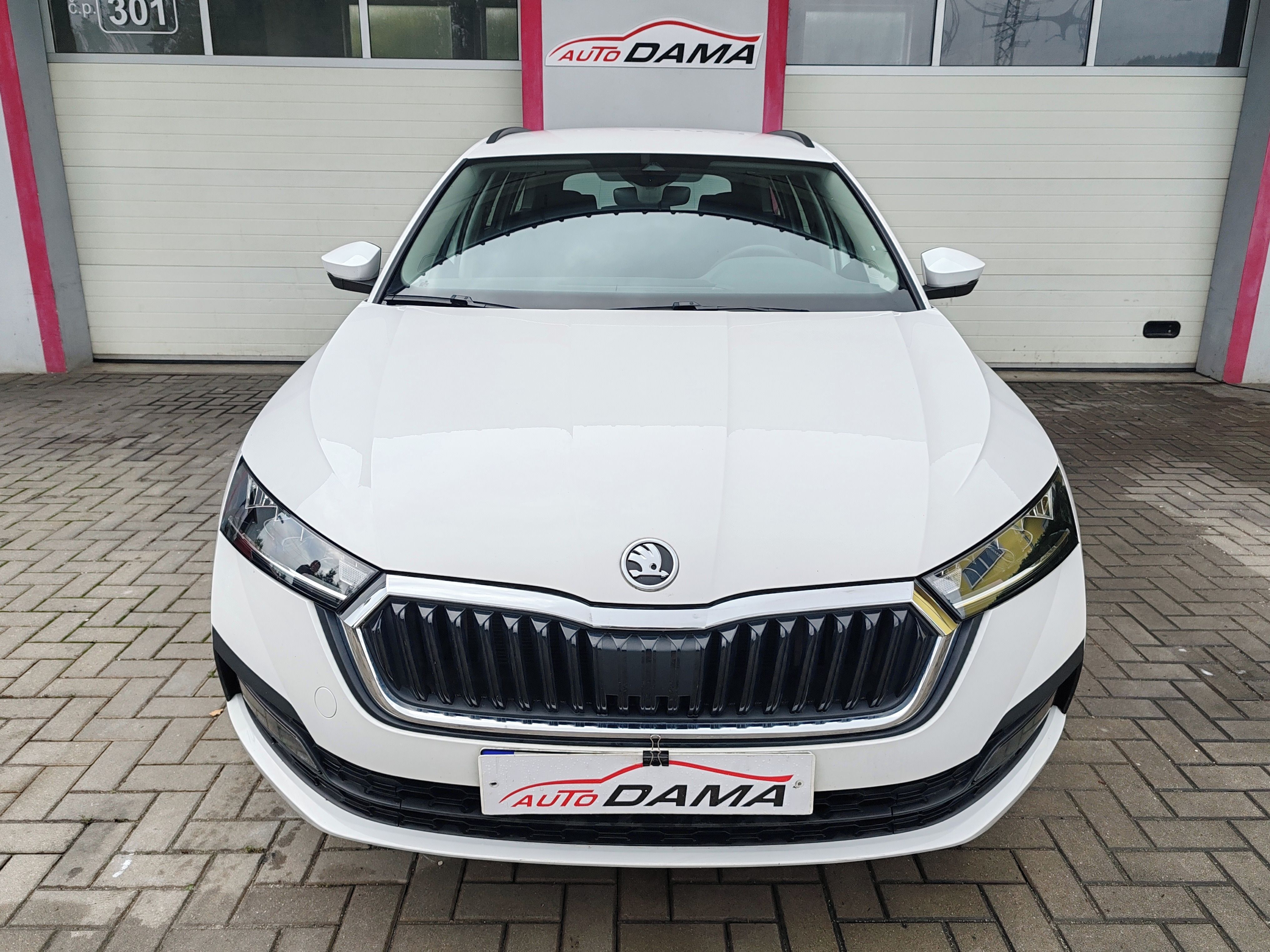 Škoda Octavia, 2.0TDI Ambition 1 Maj*ČR*DPH - fotka 2