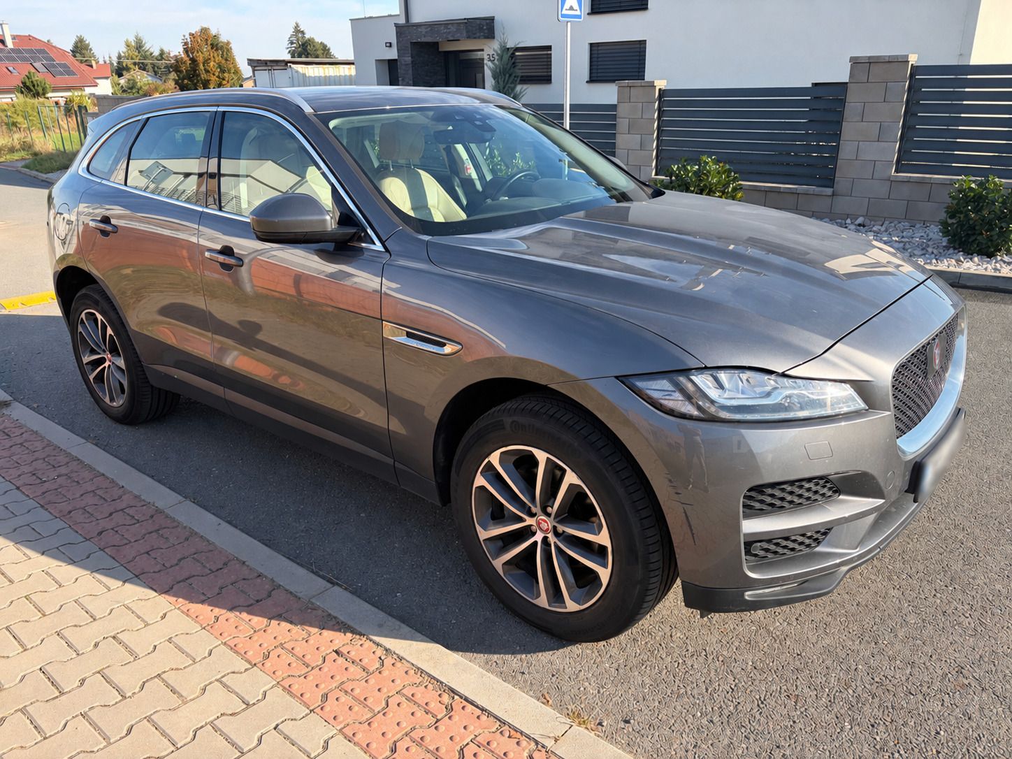 Jaguar F-Pace, 20d 4x4 | 1.majitel | 95000 km - fotka 3