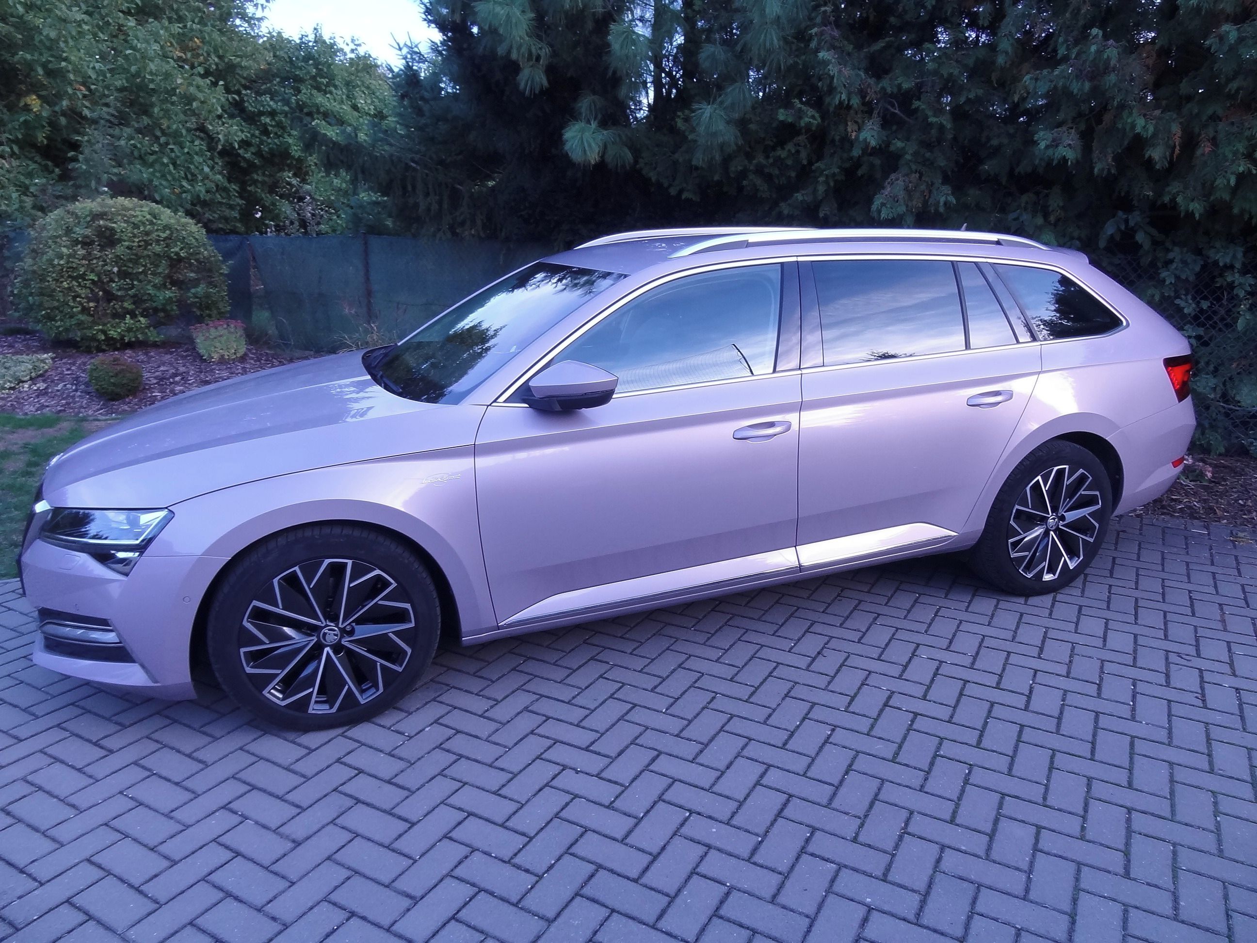 Škoda Superb, L&K,TDI,147 kW,4x4,CZ,1MAJ,TOP - fotka 2