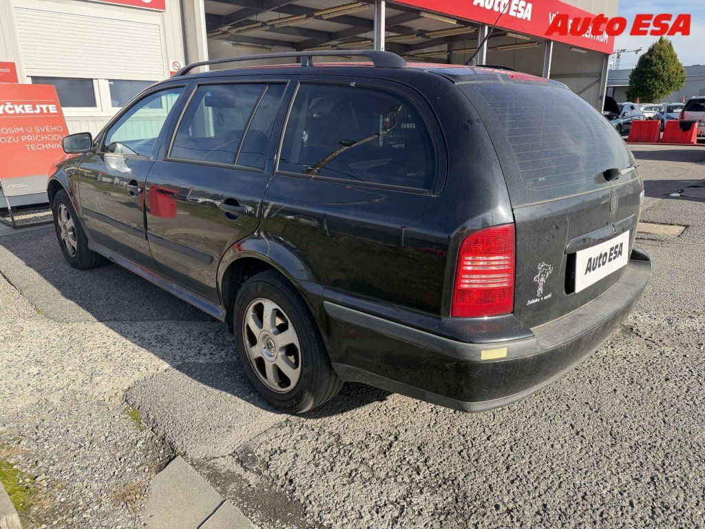 Škoda Octavia, 1.9TDi,1.maj - fotka 2