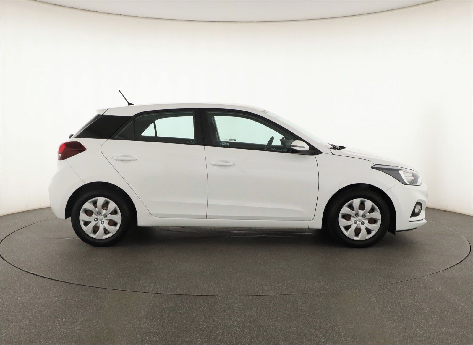 Hyundai i20, 1.2, ČR,1.maj, Serv.kniha - fotka 6