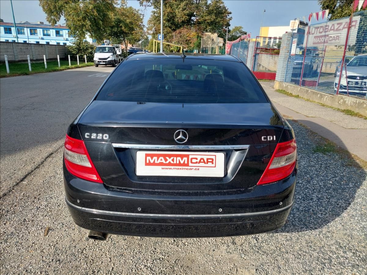 Mercedes-Benz Třídy C, 2,2 CDi C220 - fotka 6