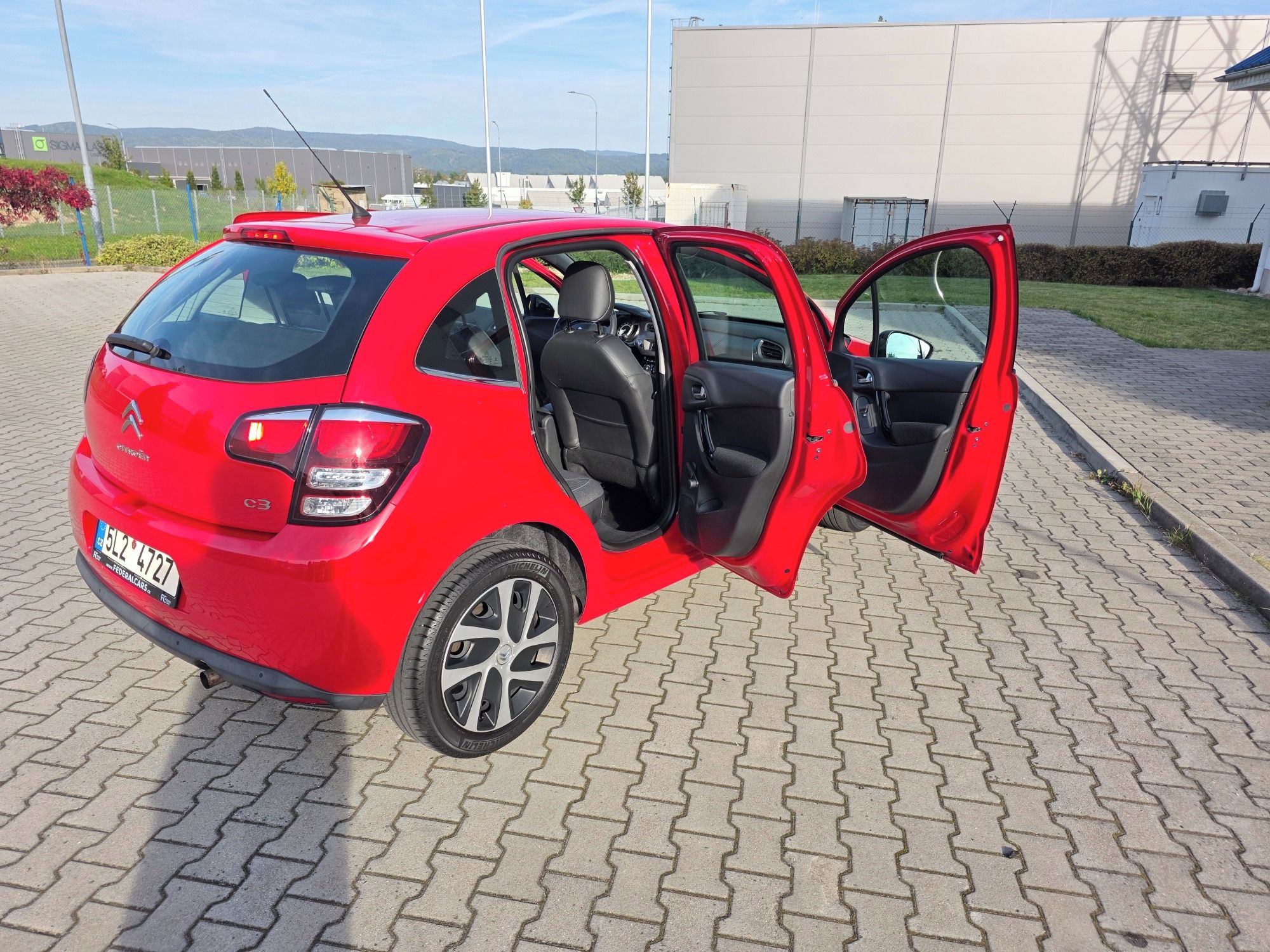 Citroën C3, 1,2l, manual, 89 000km - fotka 5