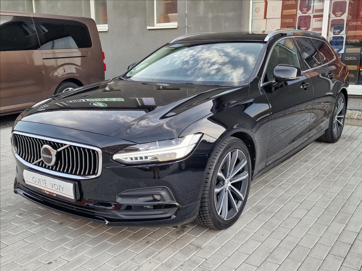 Volvo V90, B4 AWD Momentum Pro Auto,1Maj - fotka 5