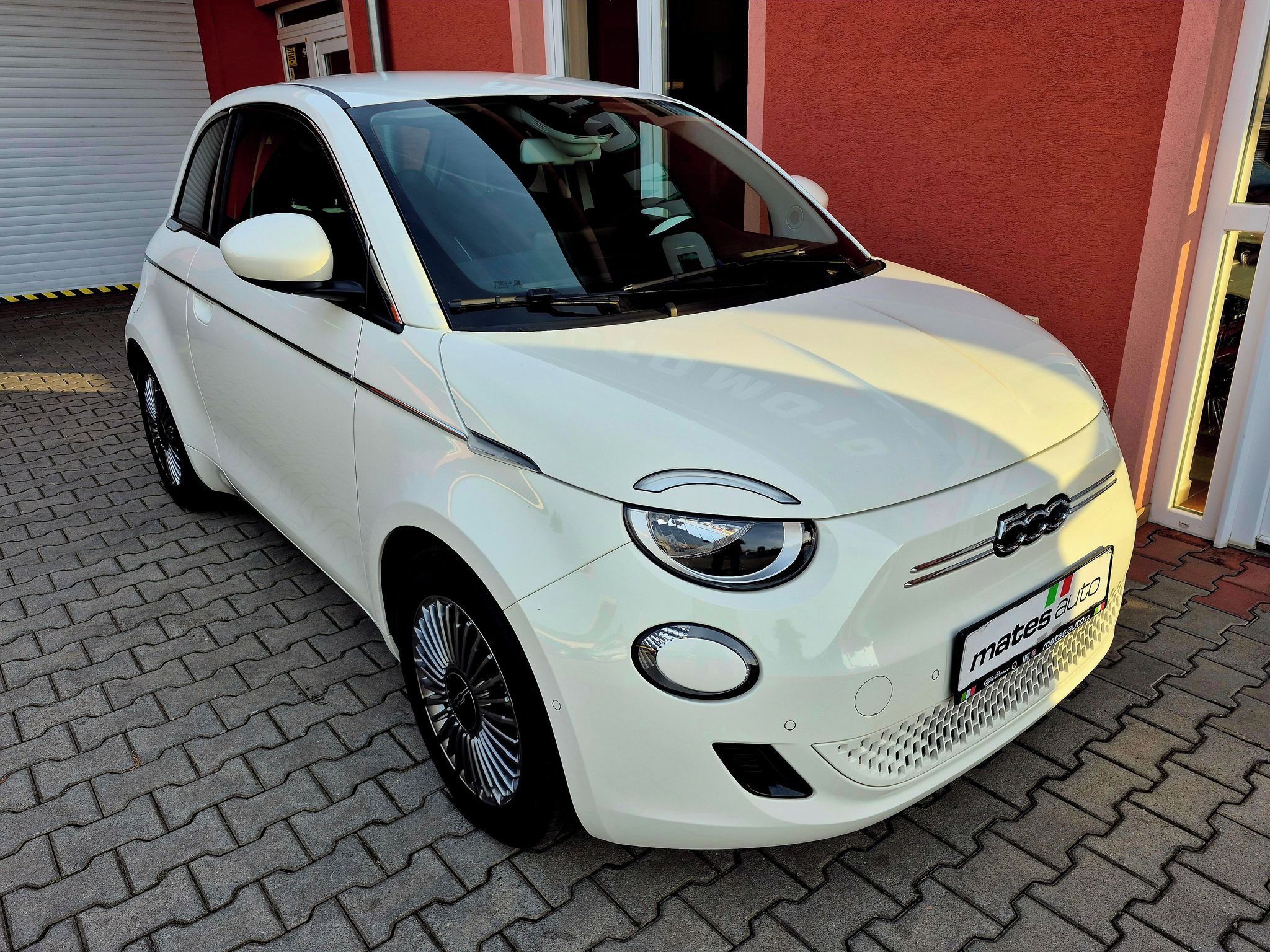 Fiat 500E, 42kwh 87KW DRIVE (ODPOČET DPH - fotka 4