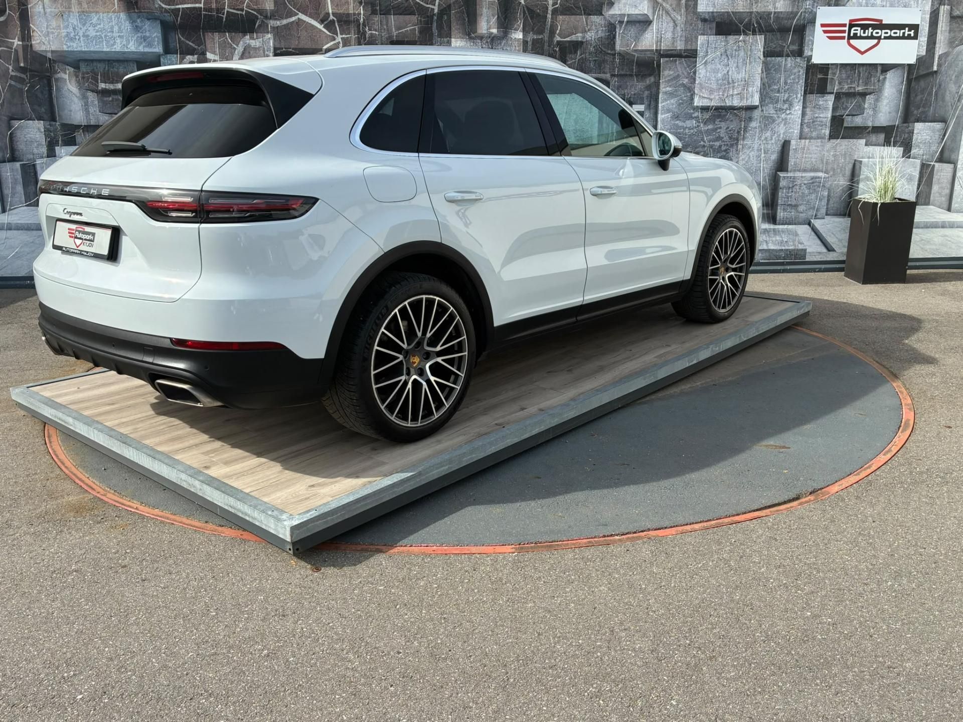 Porsche Cayenne, 3.0, 250KW, 4x4, 360°, KEYLESS - fotka 6