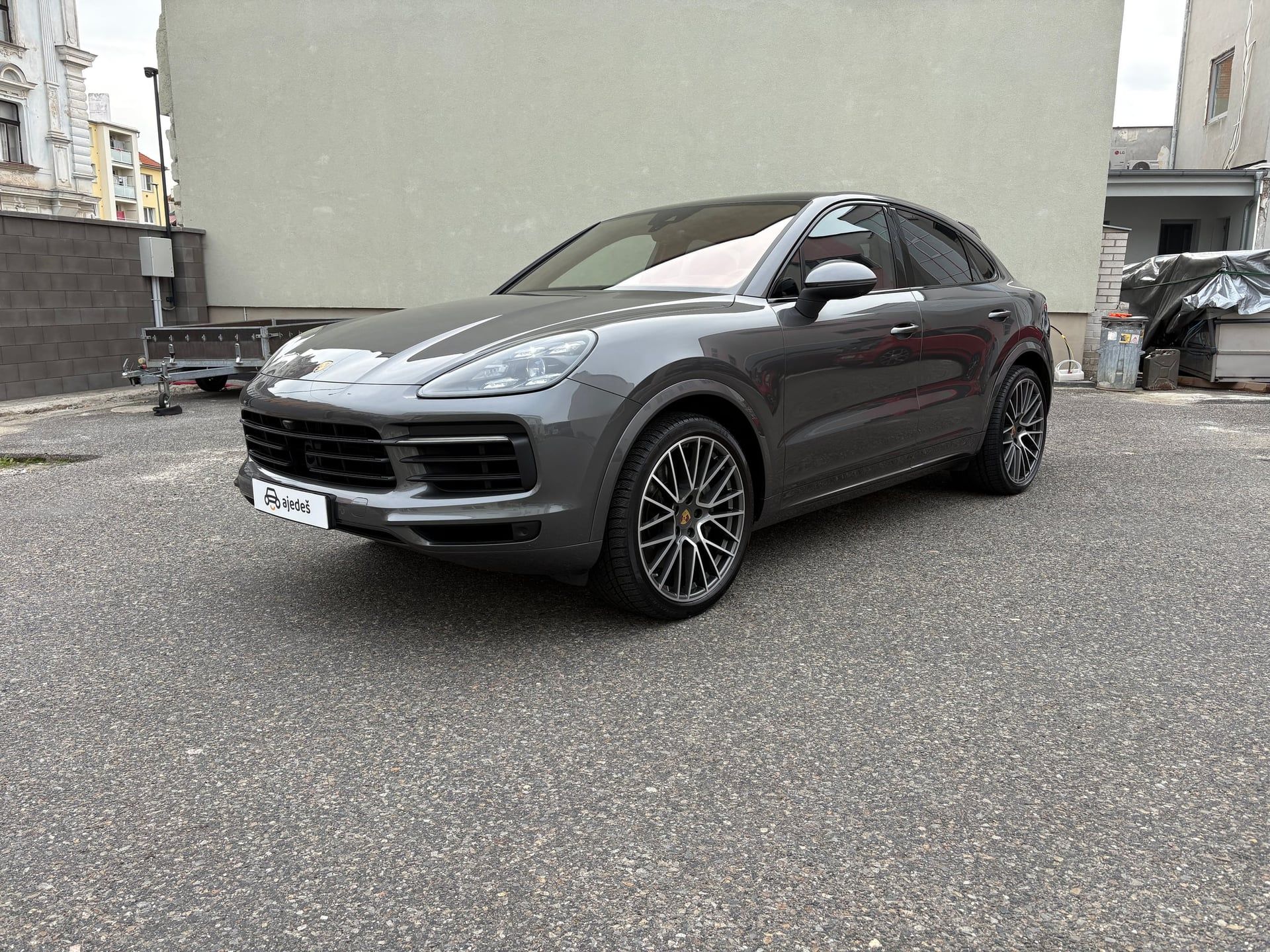 Porsche Cayenne, S/Coupe/Approved/ČR-1.maj - fotka 2