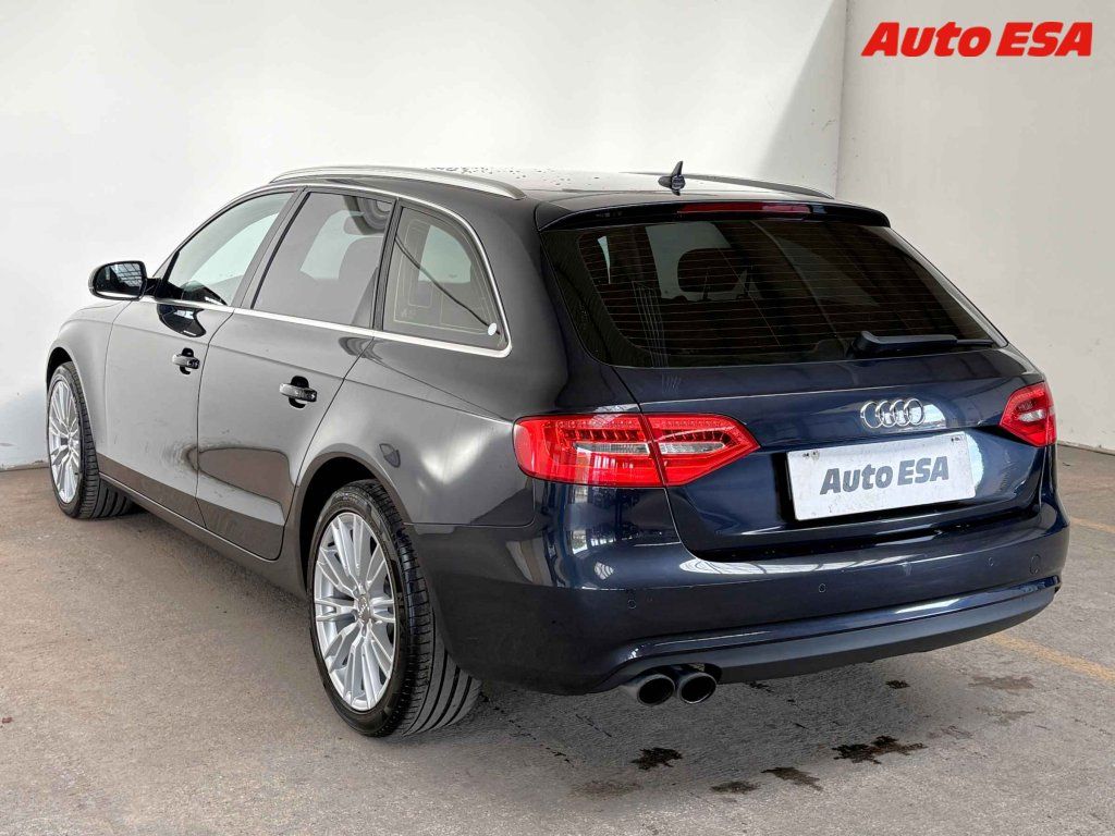 Audi A4, 2.0 TDi,AC,bixen - fotka 6