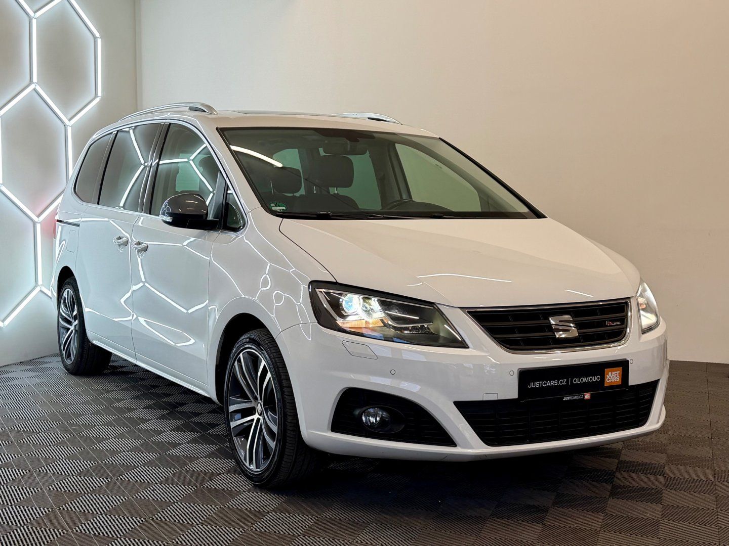 Seat Alhambra, FR 1.4TSI 110kW/7míst/TZ/WEBAS - fotka 4