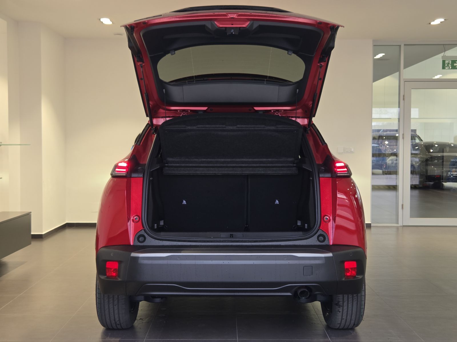 Peugeot 2008, ALLURE Hybrid 110 e-DCS6 - fotka 6