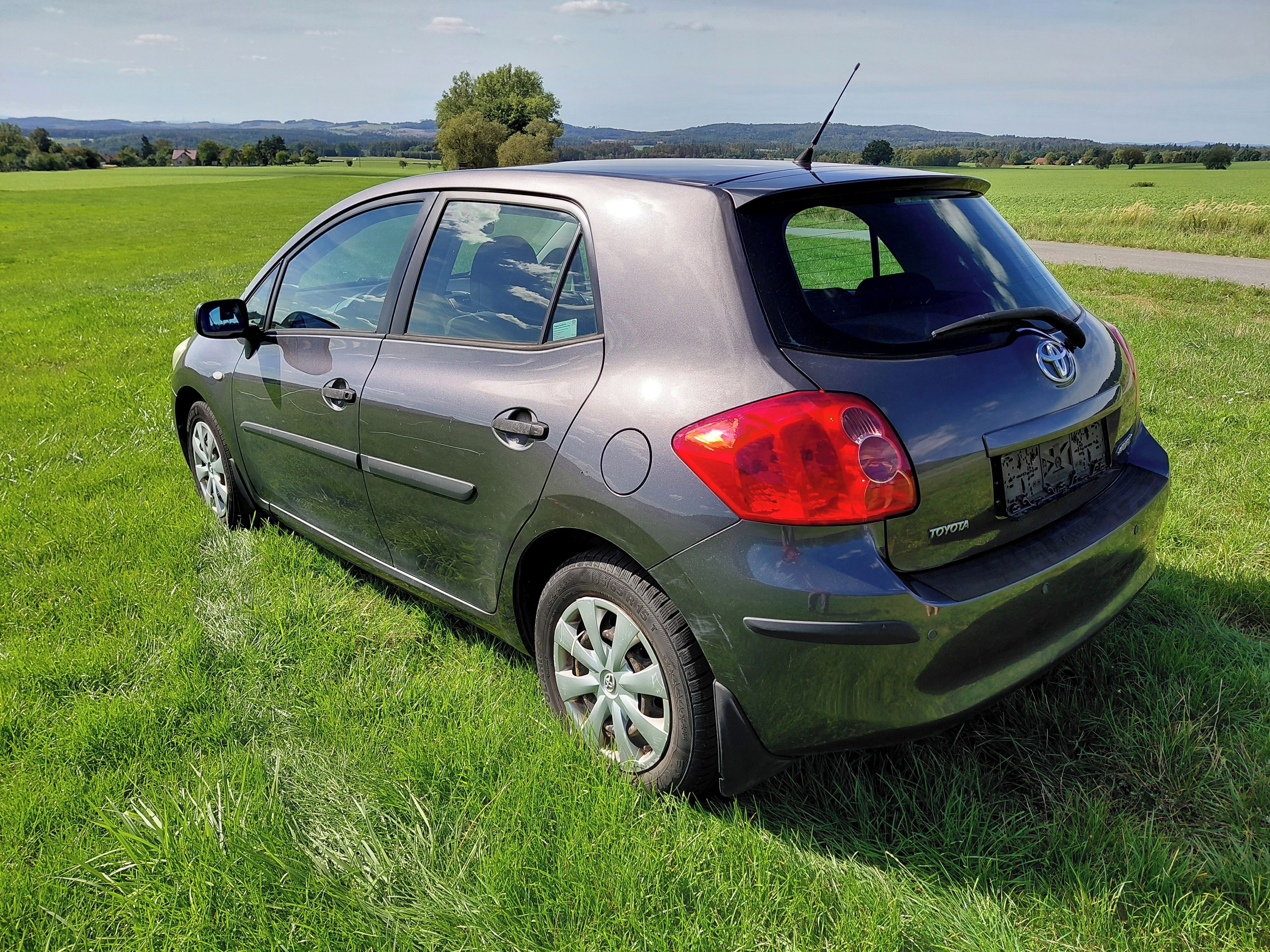Toyota Auris, 1.4 VVT-i,2 sady kol, STK 9/28 - fotka 4