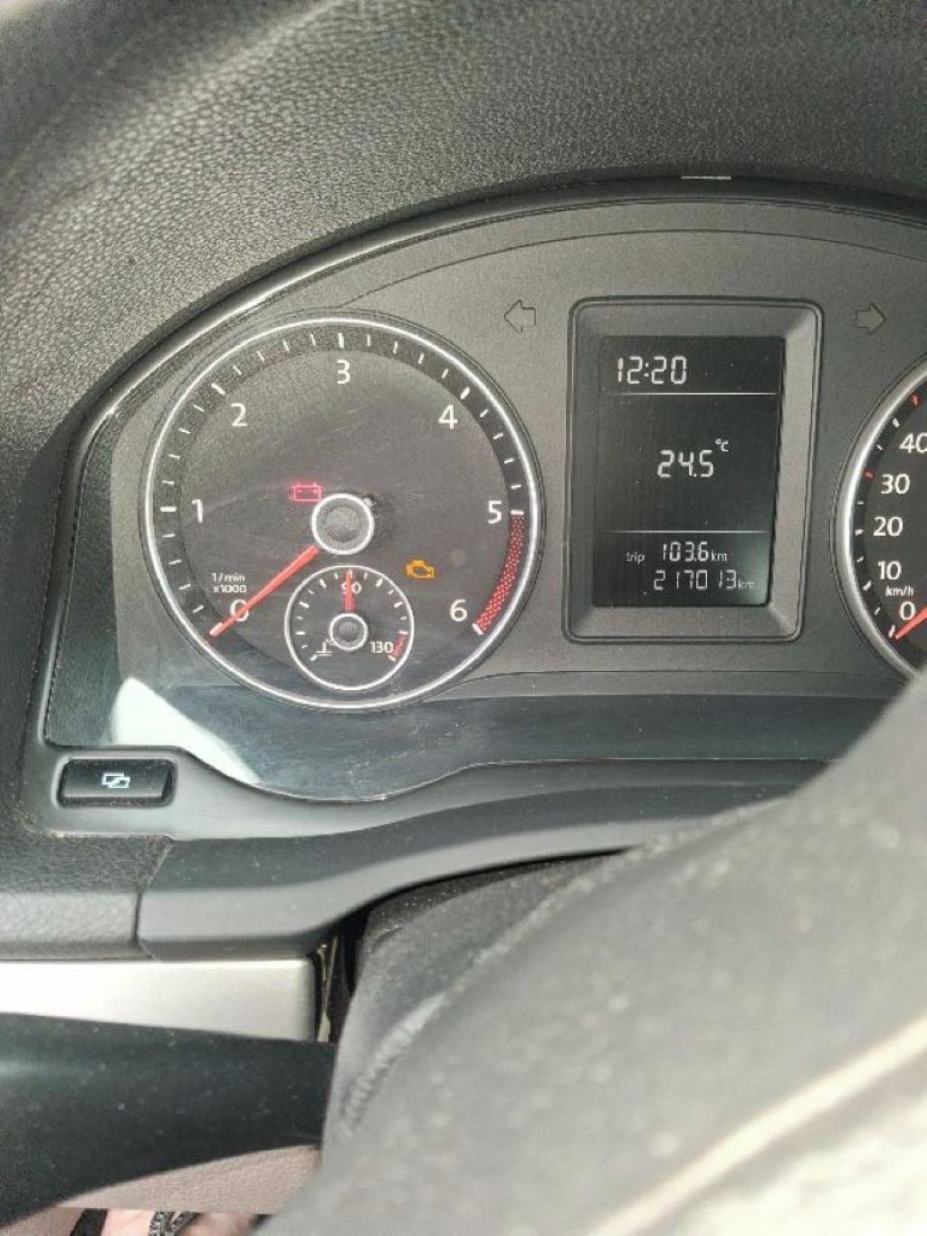 Volkswagen Jetta, TDI, tažné zařízení, servis - fotka 5