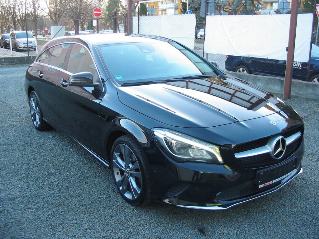 Mercedes-Benz CLA, 200 CDI Shooting Brake 4Matic - fotka 4