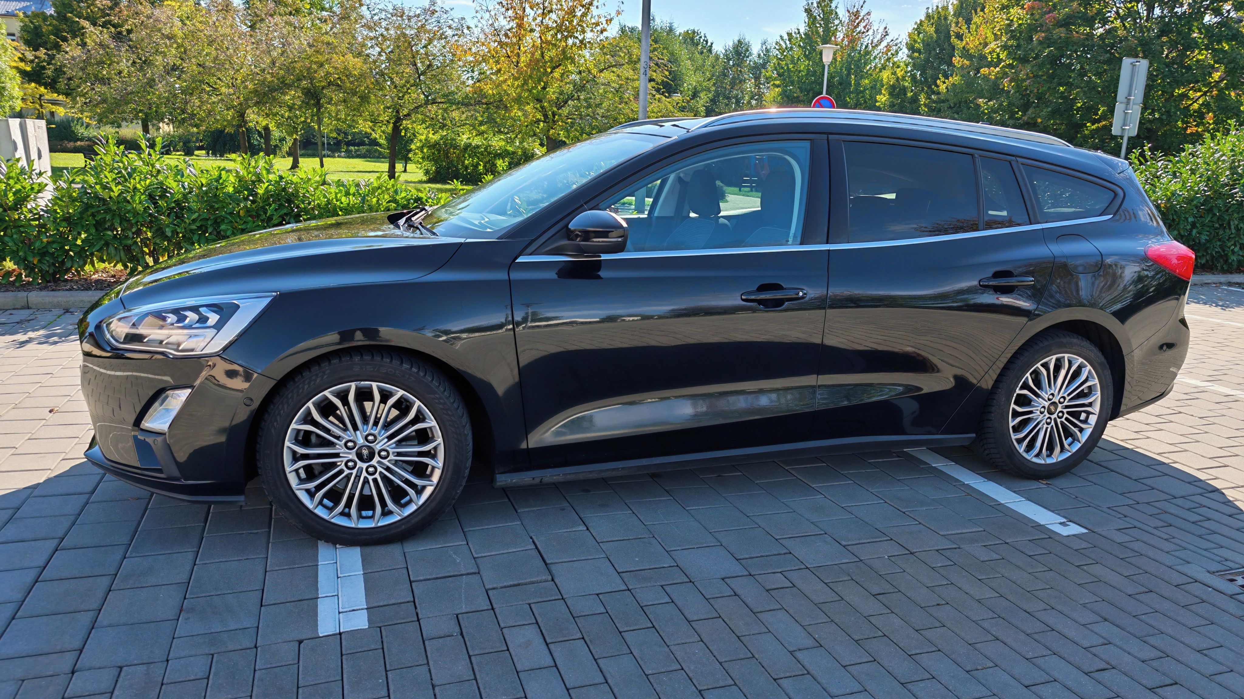 Ford Focus, 2.0 110kW Titanium, ČR, servis - fotka 3