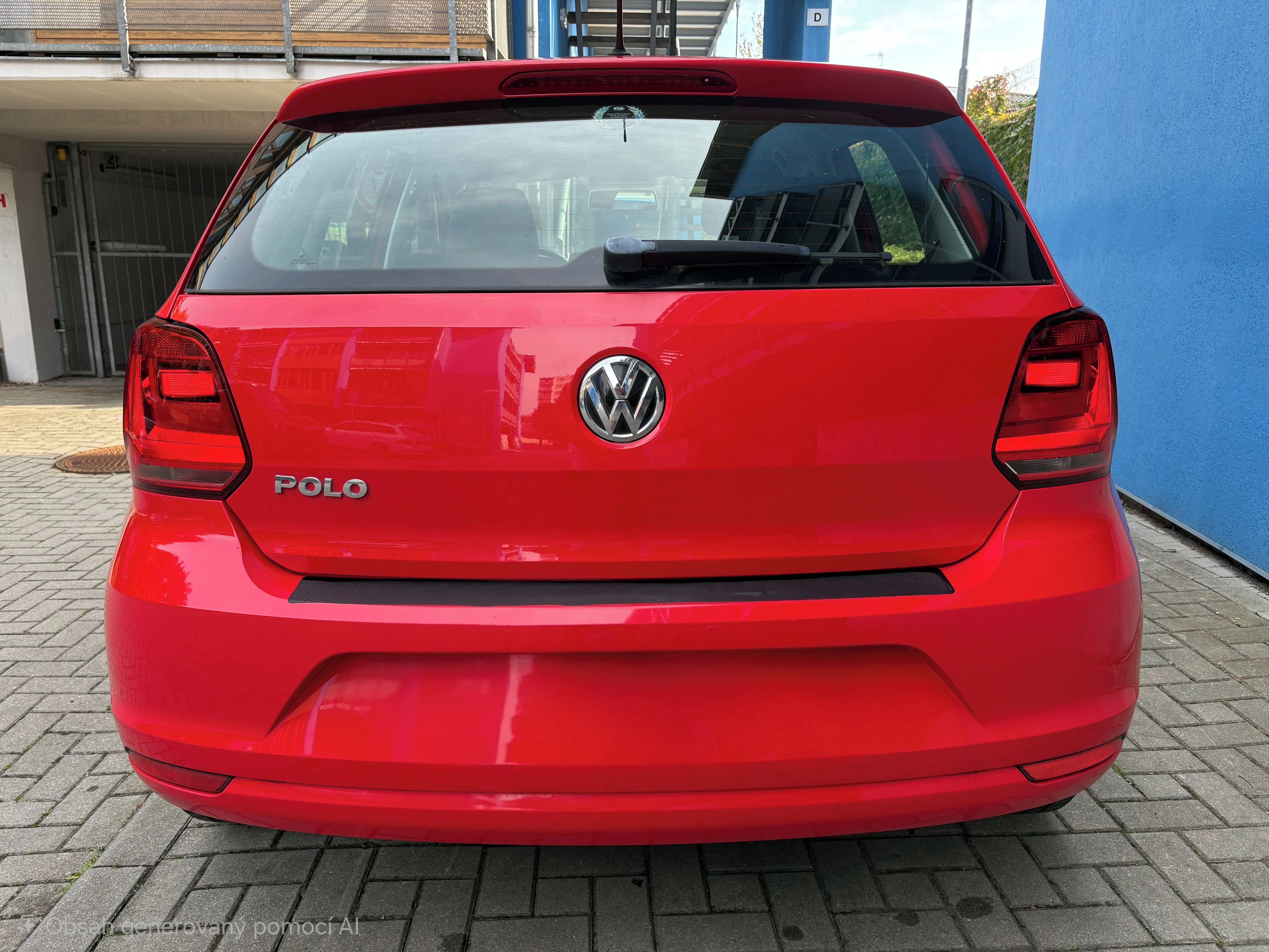 Volkswagen Polo, 1.0, 2.majitel, servisovano - fotka 4
