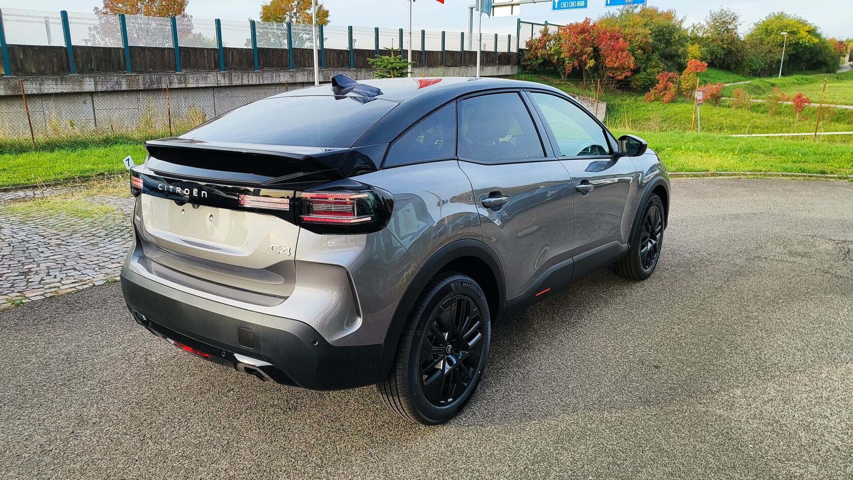 Citroën C4, COLLECTION Hybrid 145k Automat - fotka 4