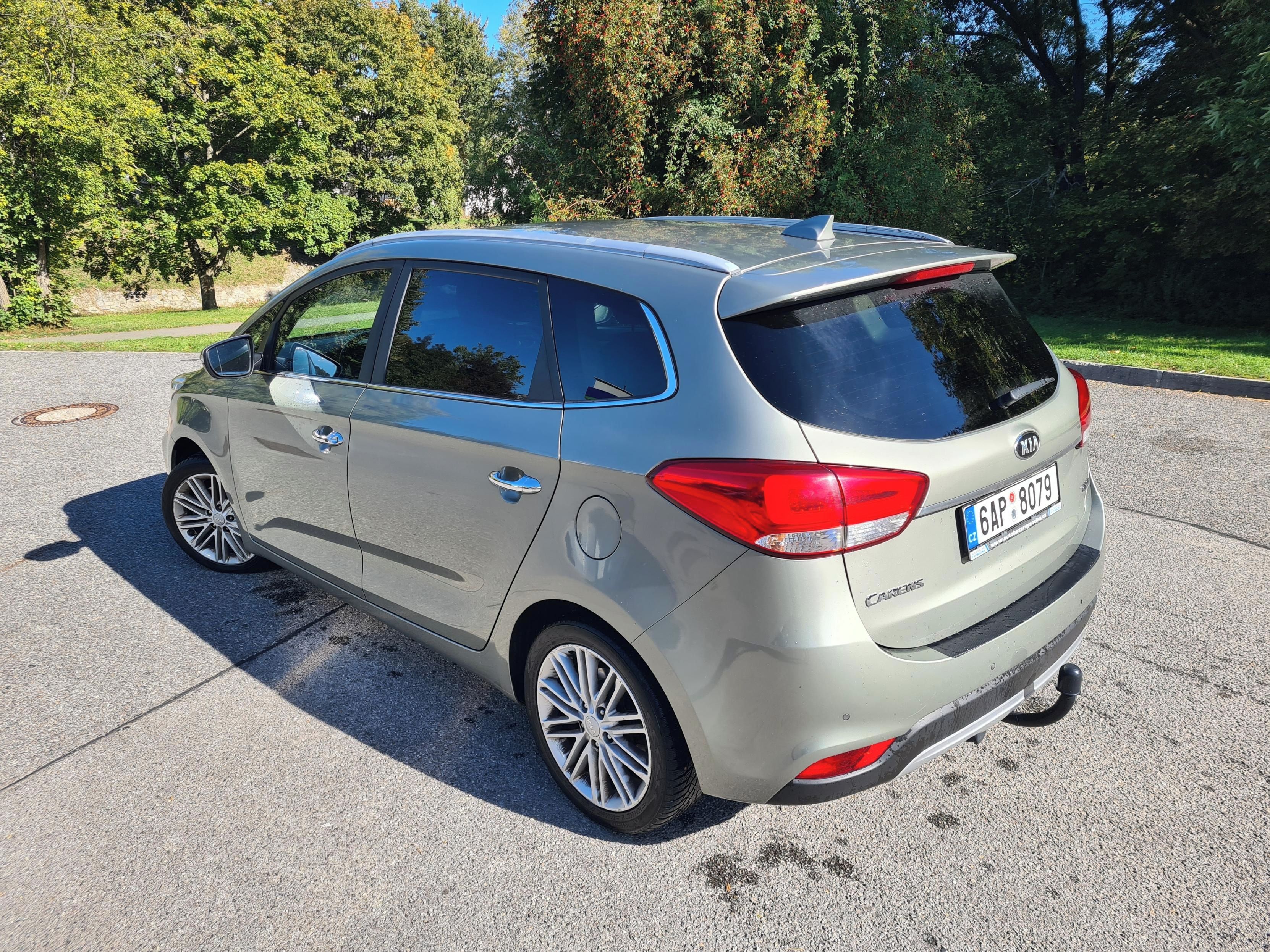 Kia Carens, 7 - míst, tažné, nová STK - fotka 3