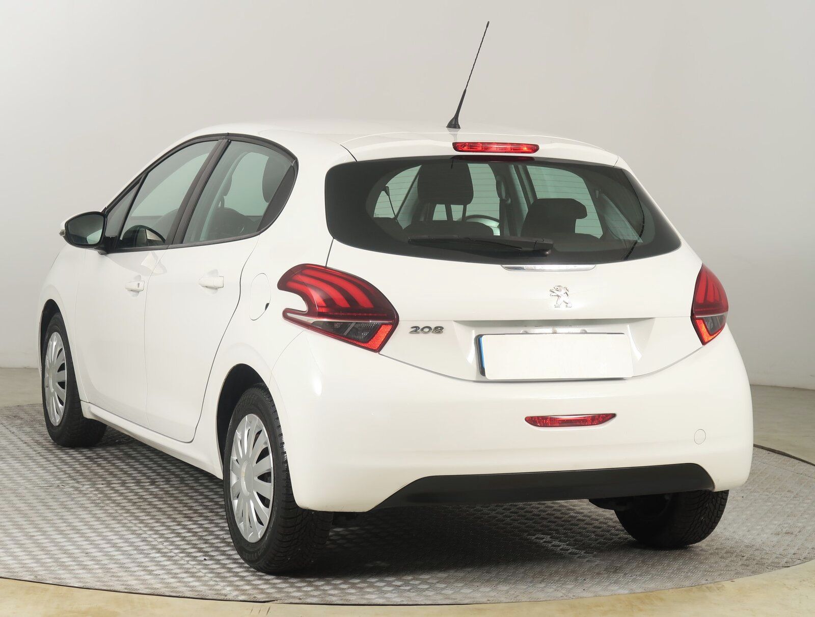 Peugeot 208, 1.6 BlueHDi, Serv.kniha, Klima - fotka 4
