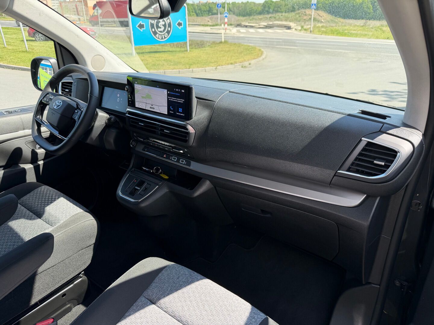 Toyota Proace Verso, L2 2.2D 8AT Family - fotka 6