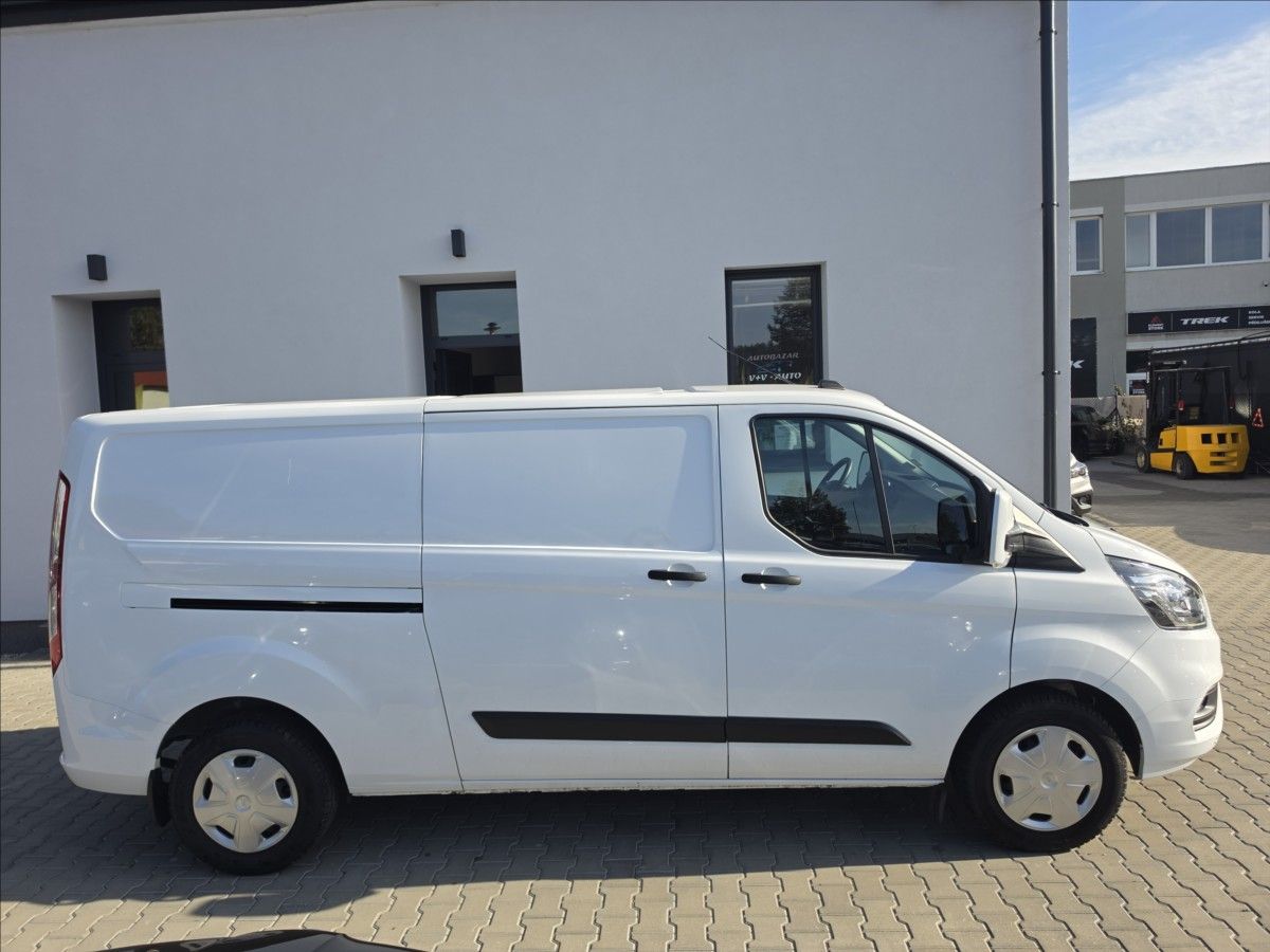 Ford Transit Custom, 2,0 TDCi 96KW L2H1 - fotka 5