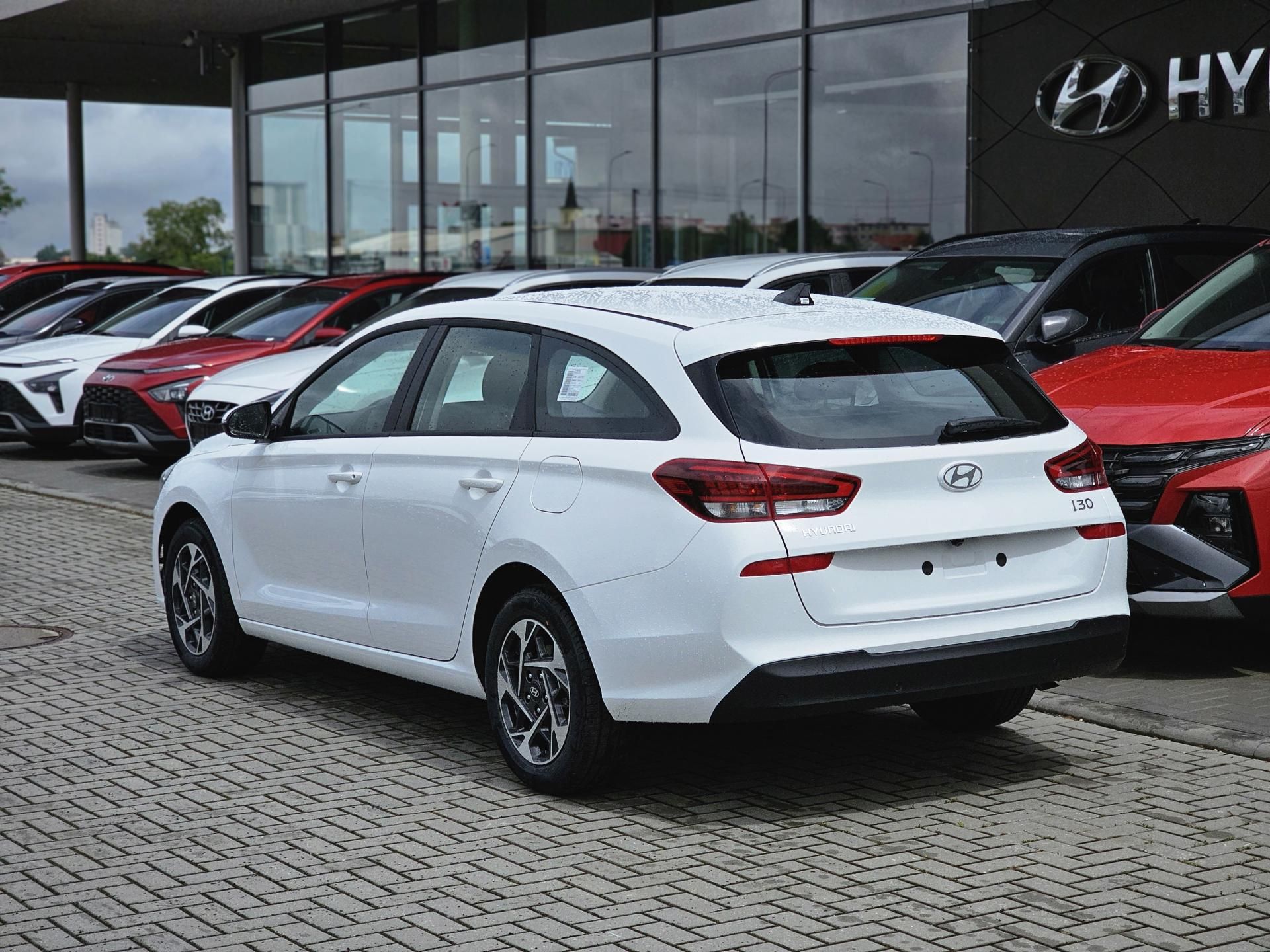 Hyundai i30, WG 1,6 T-GDI DCT GO CZECH - fotka 4