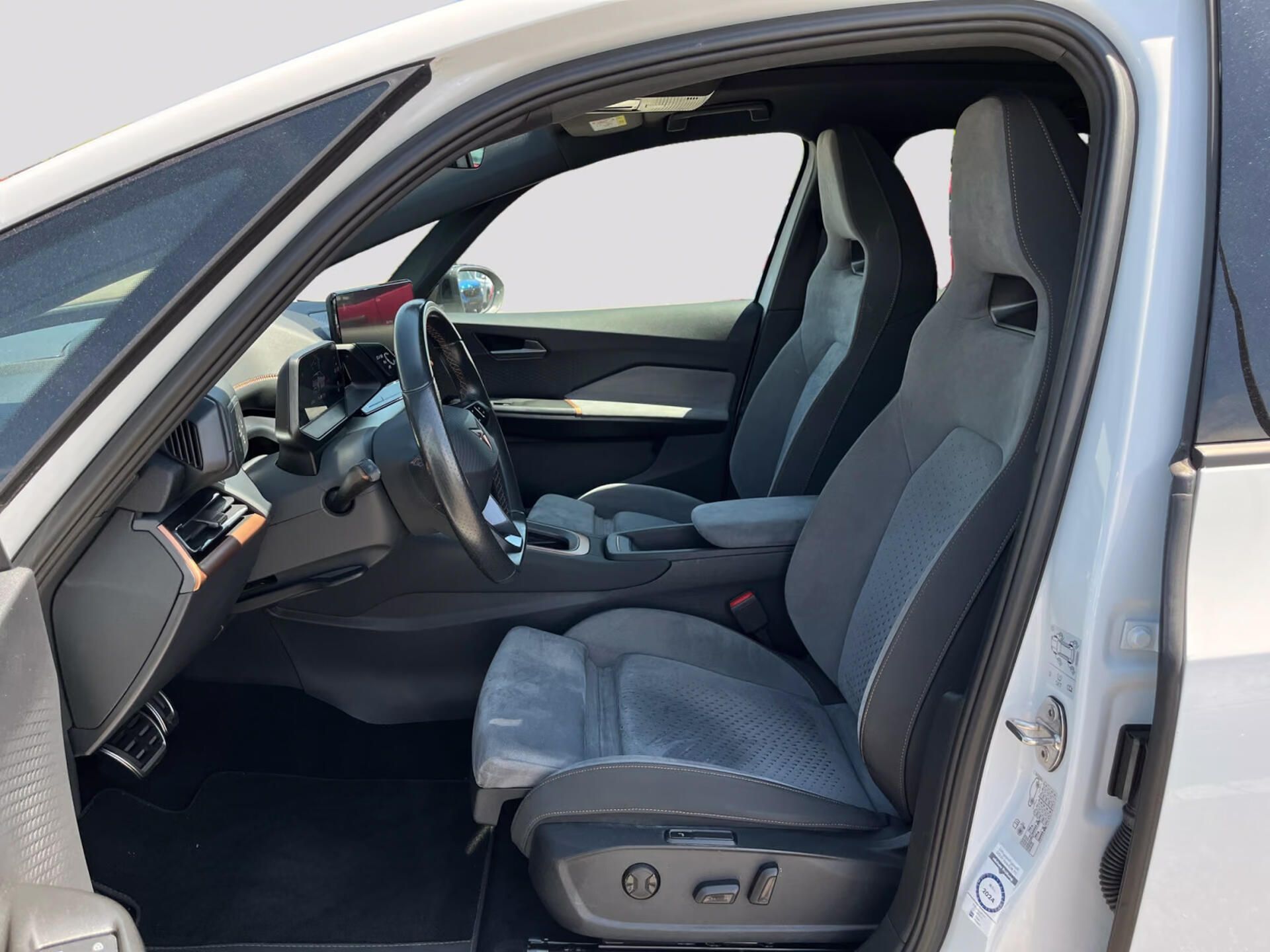Cupra Born, 150kW SoH 94,3% Pano Beats Kam - fotka 5