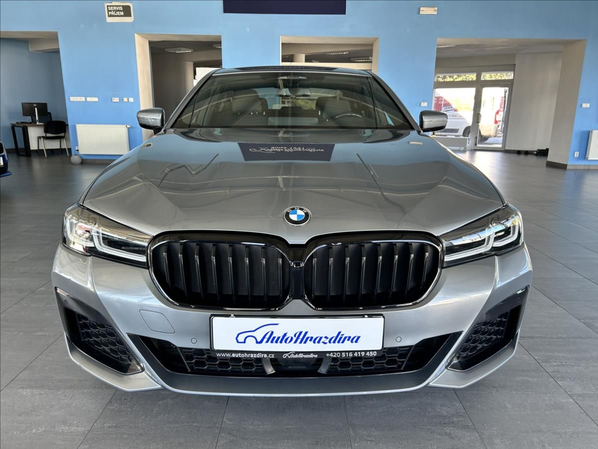 BMW Řada 5, 3,0   530xD,210kW,ČR,M-SPORT,D - fotka 2