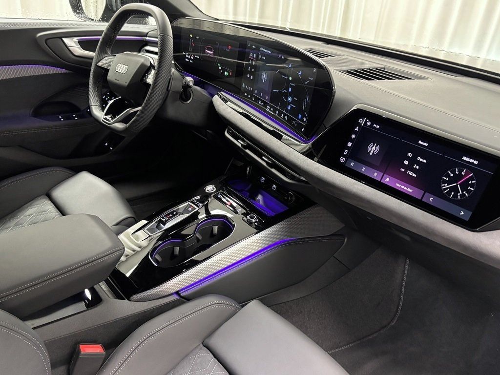 Audi A5, e-hybrid q S-Line Alcantara - fotka 6