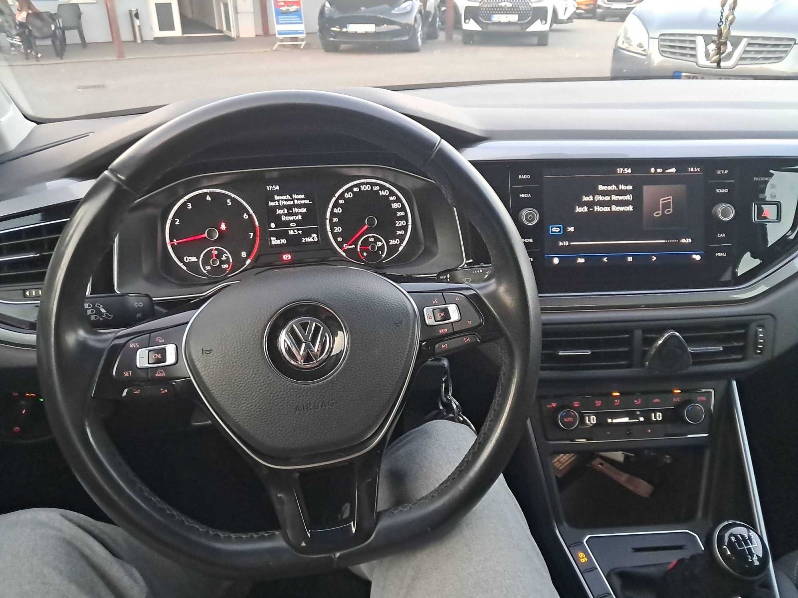 Volkswagen Polo, 1.0 TSI, Automatická klima - fotka 3