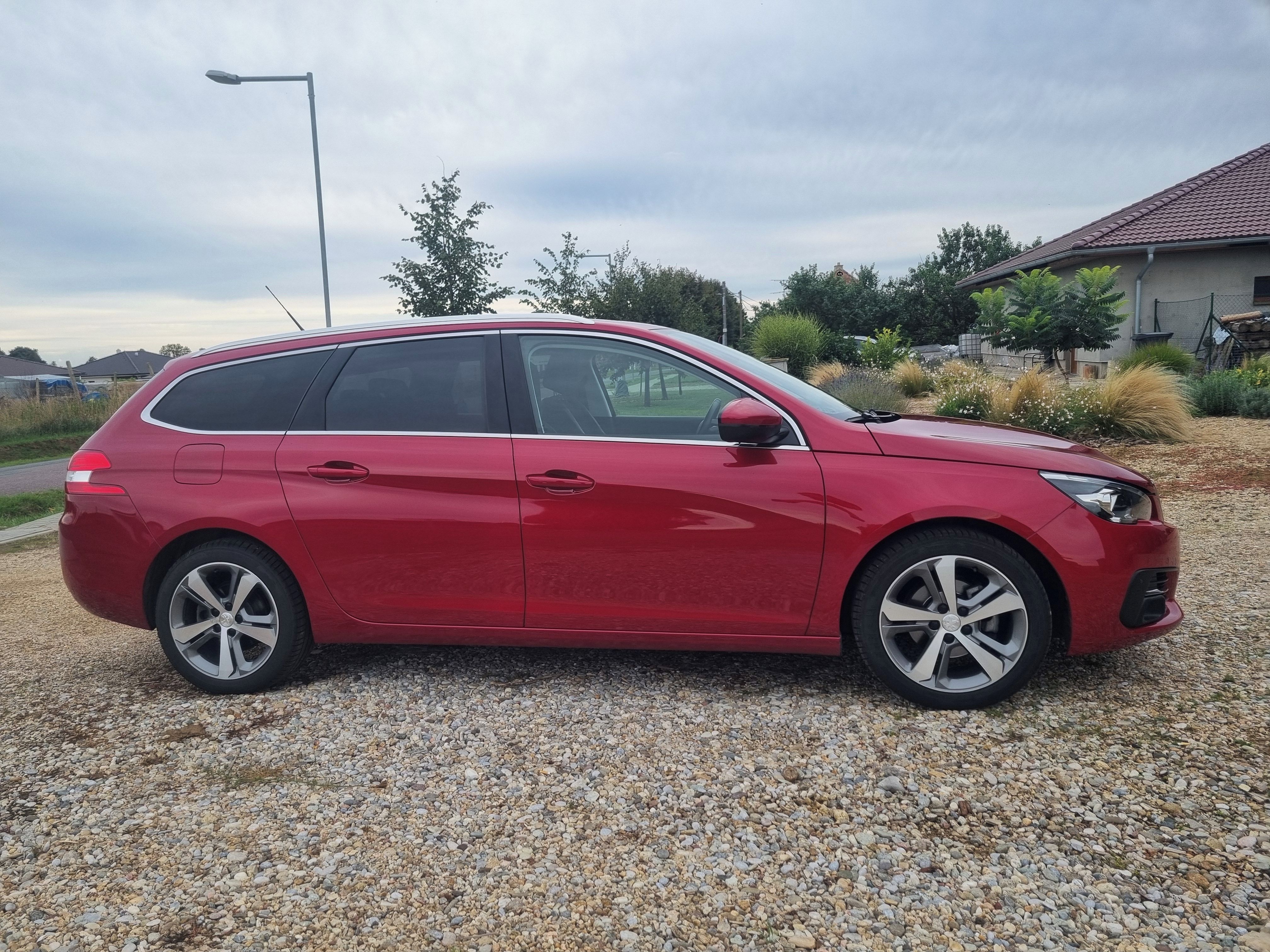 Peugeot 308 - fotka 4