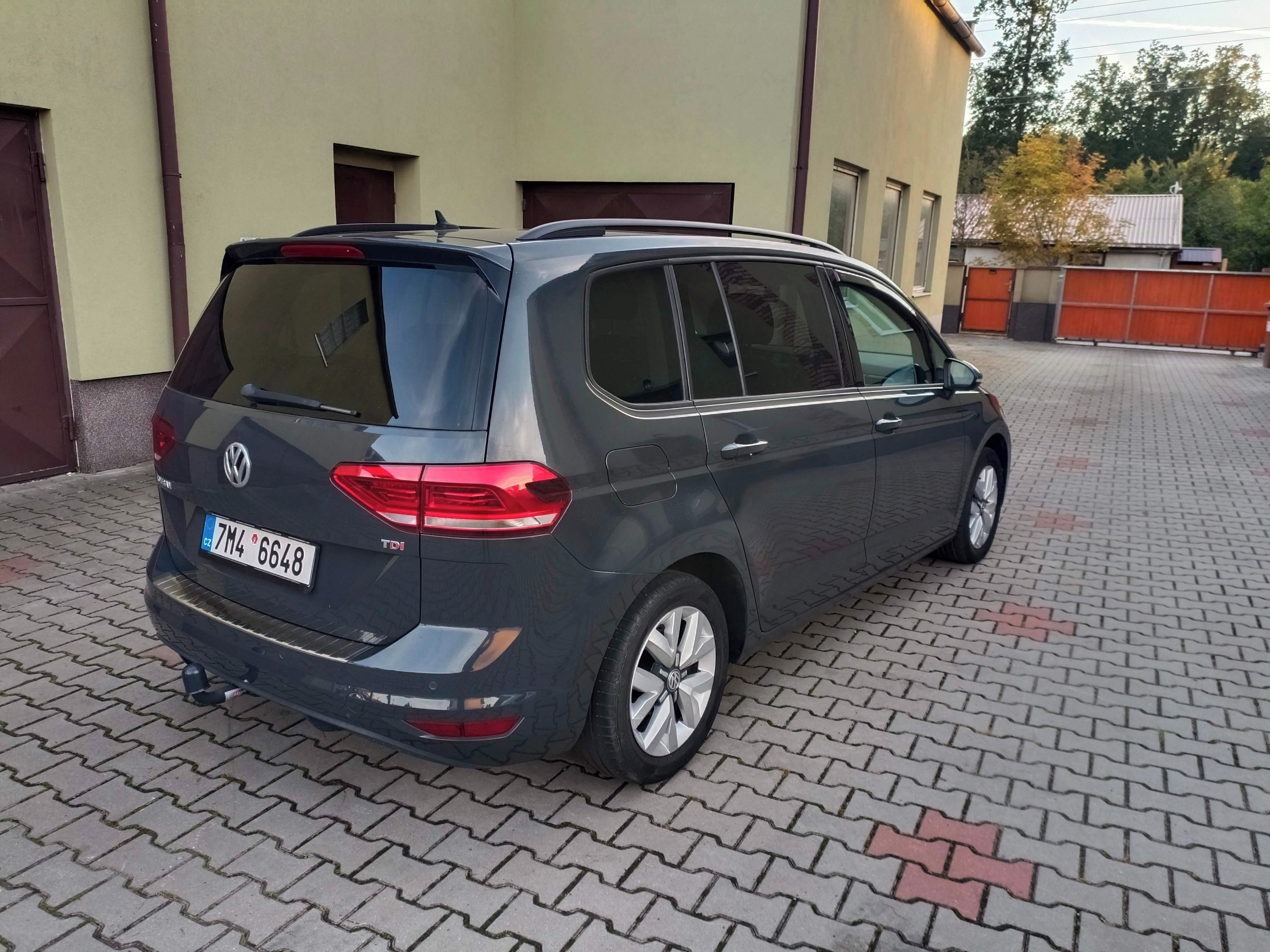 Volkswagen Touran, 1.6 Tdi 85 kW Comfortline - fotka 4