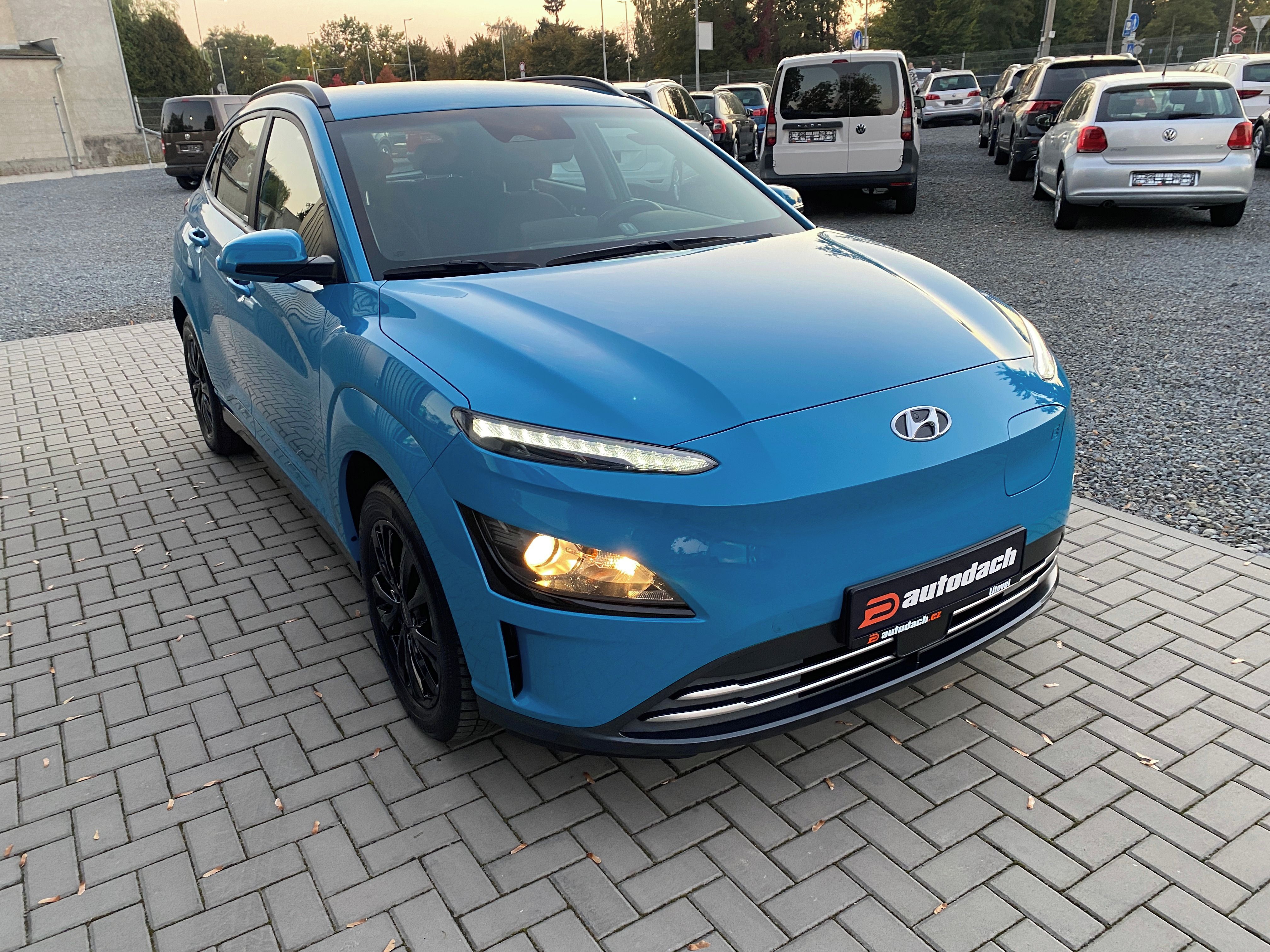 Hyundai Kona, ELECTRIC 100kW- VÝHŘEV SEDAČEK - fotka 6