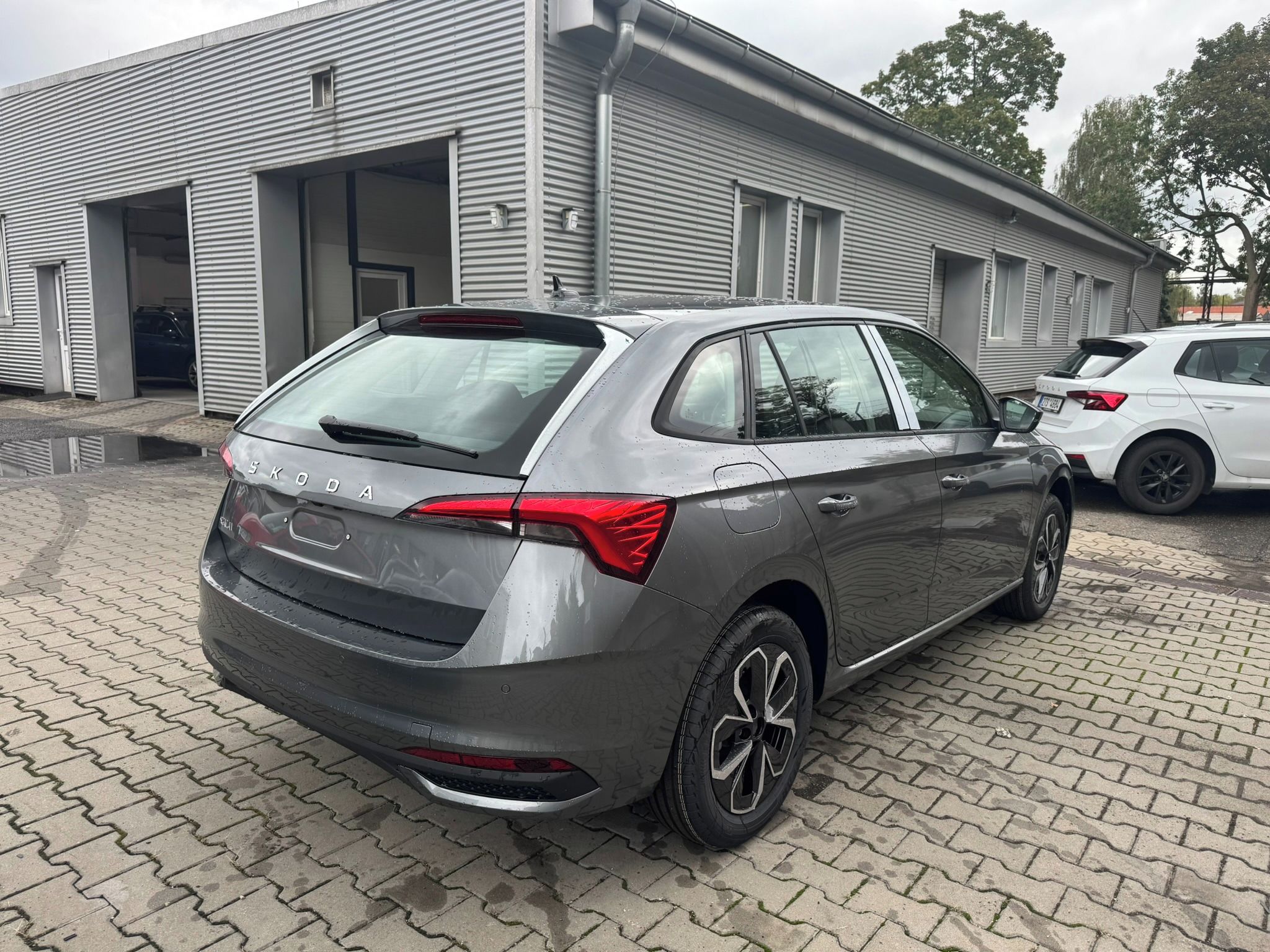Škoda Scala, Classic 1,0 TSI 85 kW 6.MAN - fotka 4