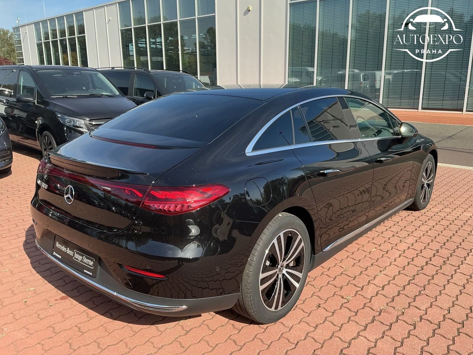Mercedes-Benz EQE, 300 Distronic* 360°Camera* - fotka 4
