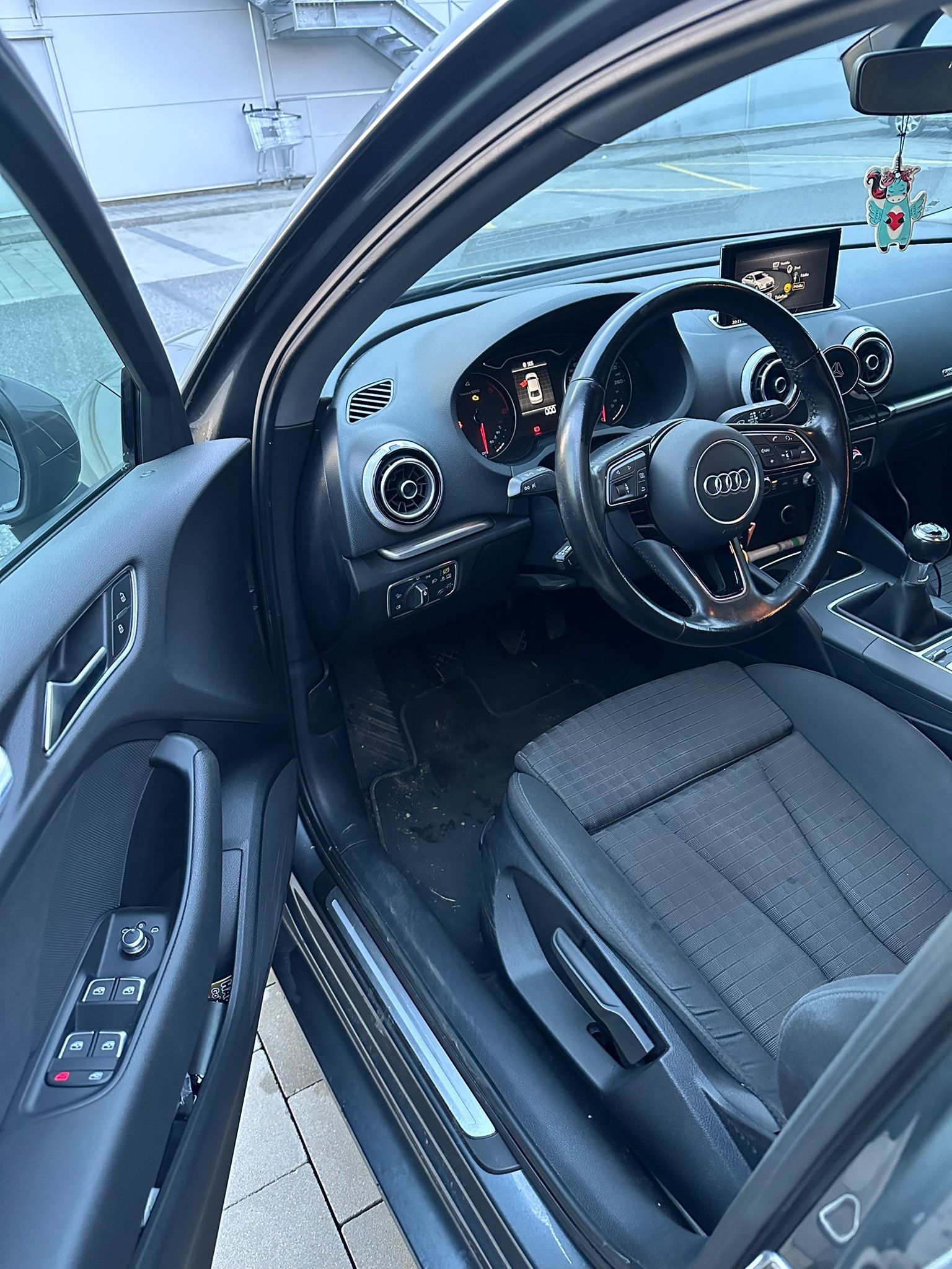Audi A3, Audi A3 8v.5 1.6TDI WEBASTO - fotka 6