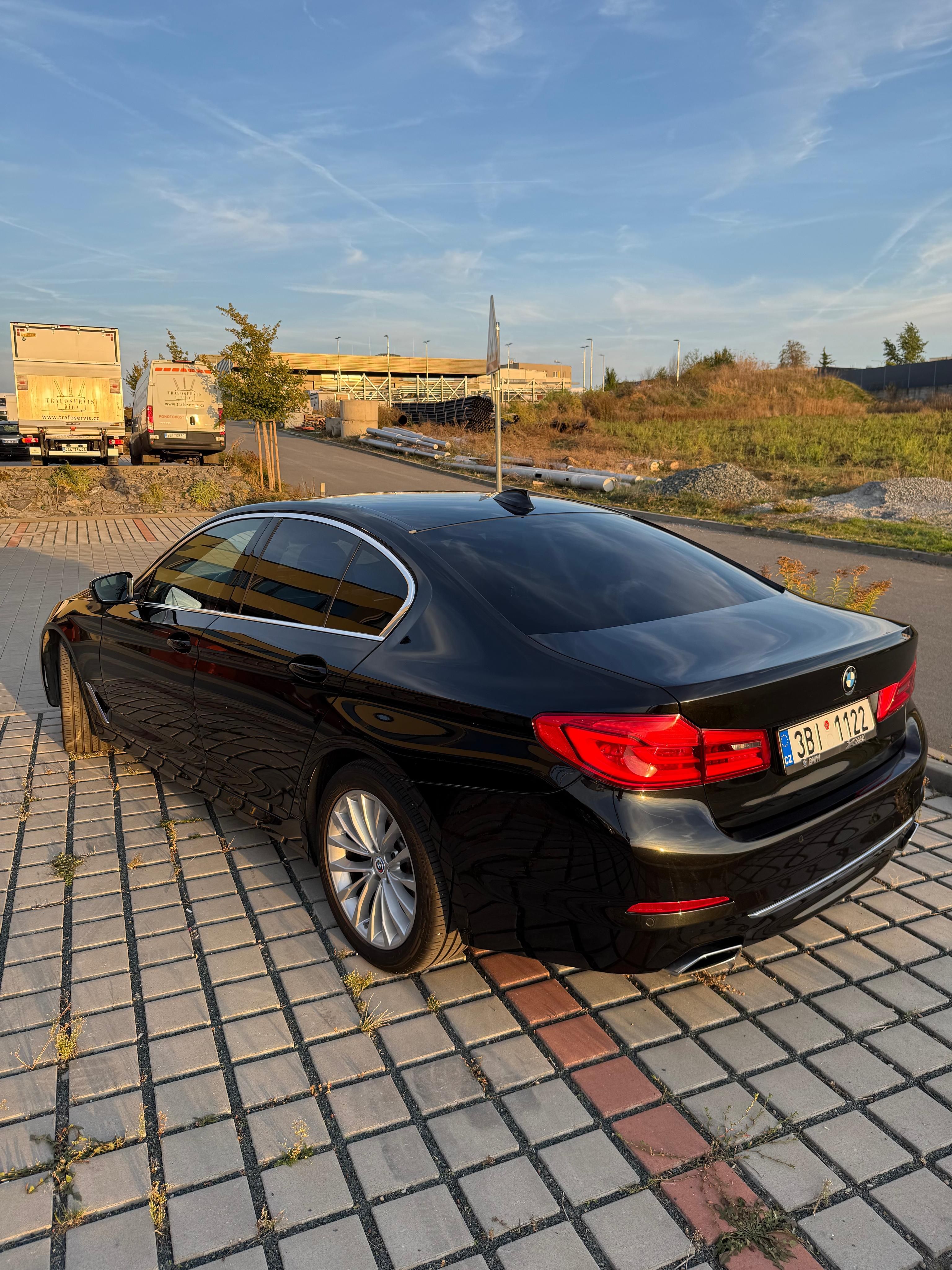 BMW Řada 5, 540D xDrive - fotka 3