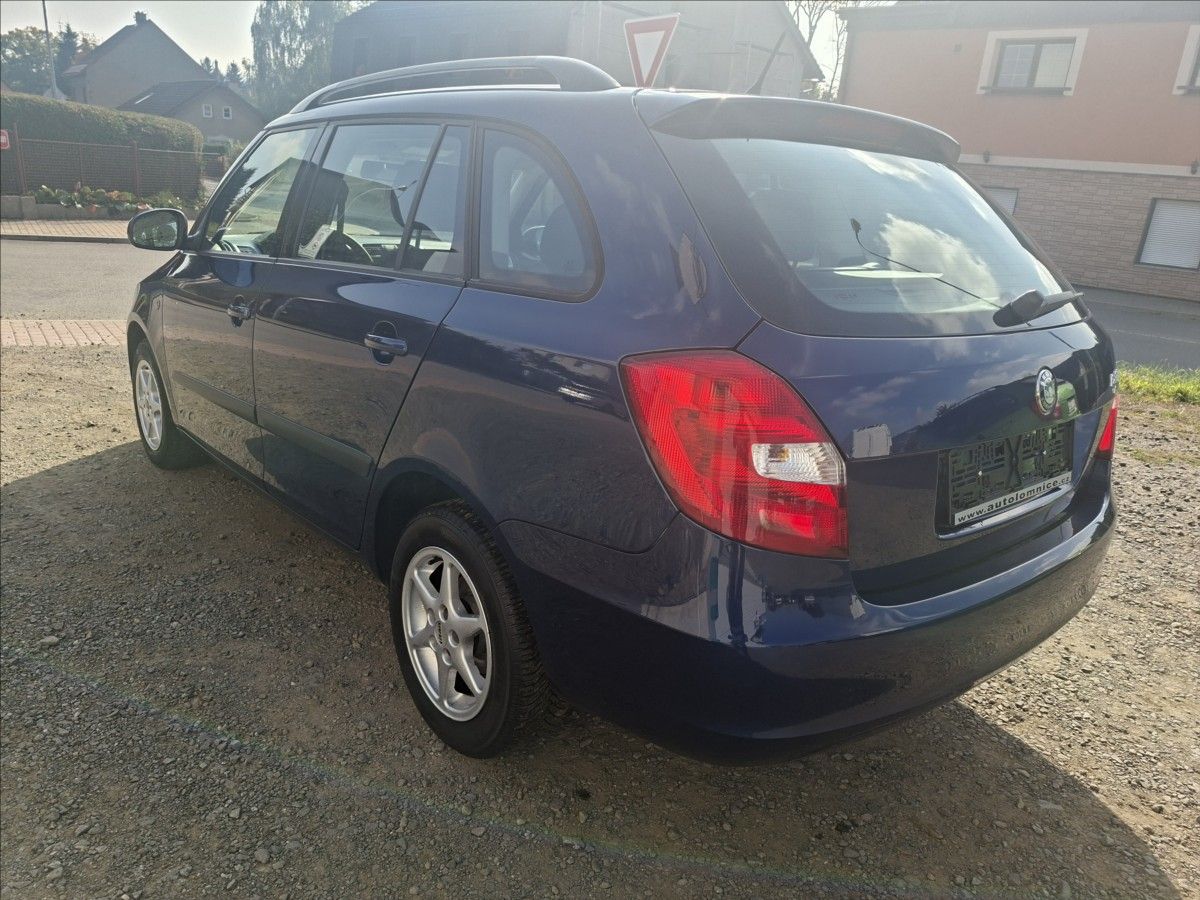 Škoda Fabia, 1,4 16V  kombi - fotka 6