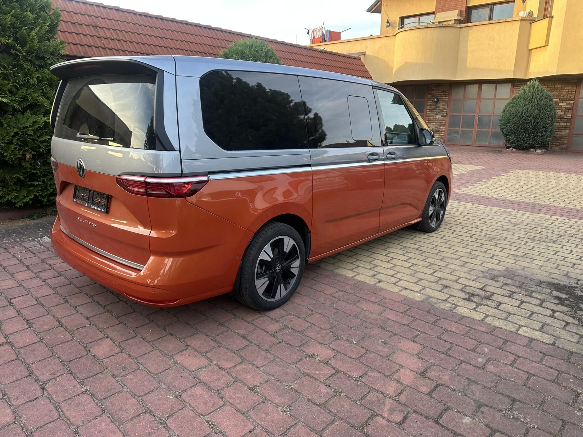 Volkswagen Multivan, HIGHLINE, HEAD-UP, STYLE - fotka 5