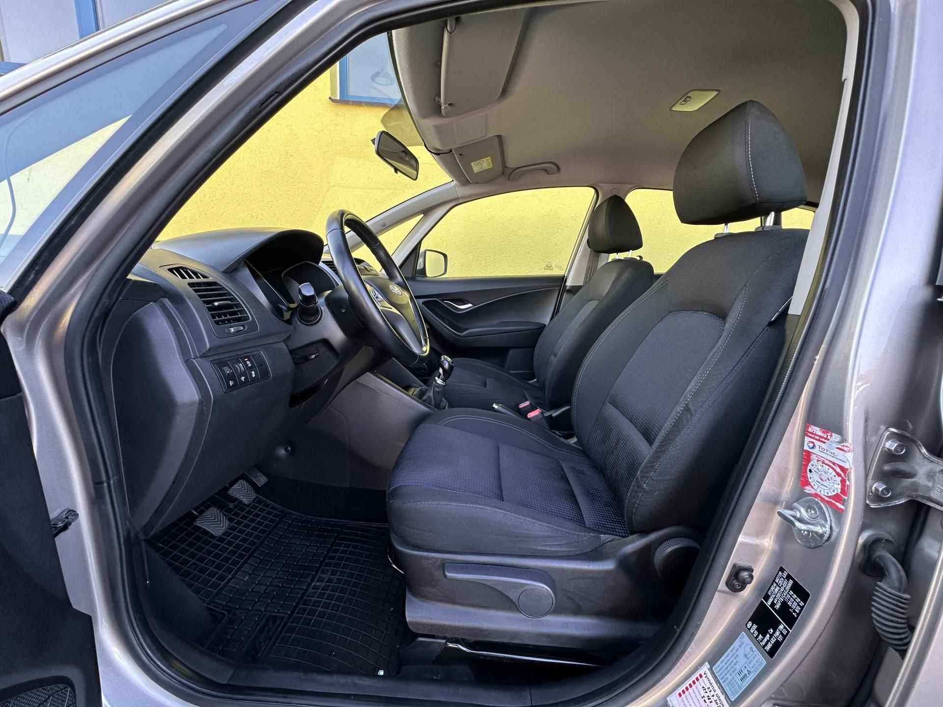 Hyundai ix20, 1.4 Benzín/66Kw ČR *KLIMA*TZ* - fotka 6