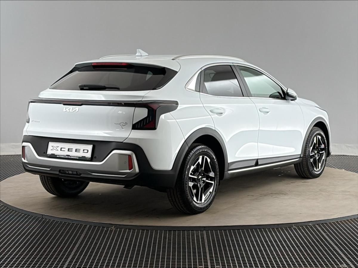 Kia XCee´d, 1,0 Exclusive  1,0 T-GDi GPF M - fotka 2