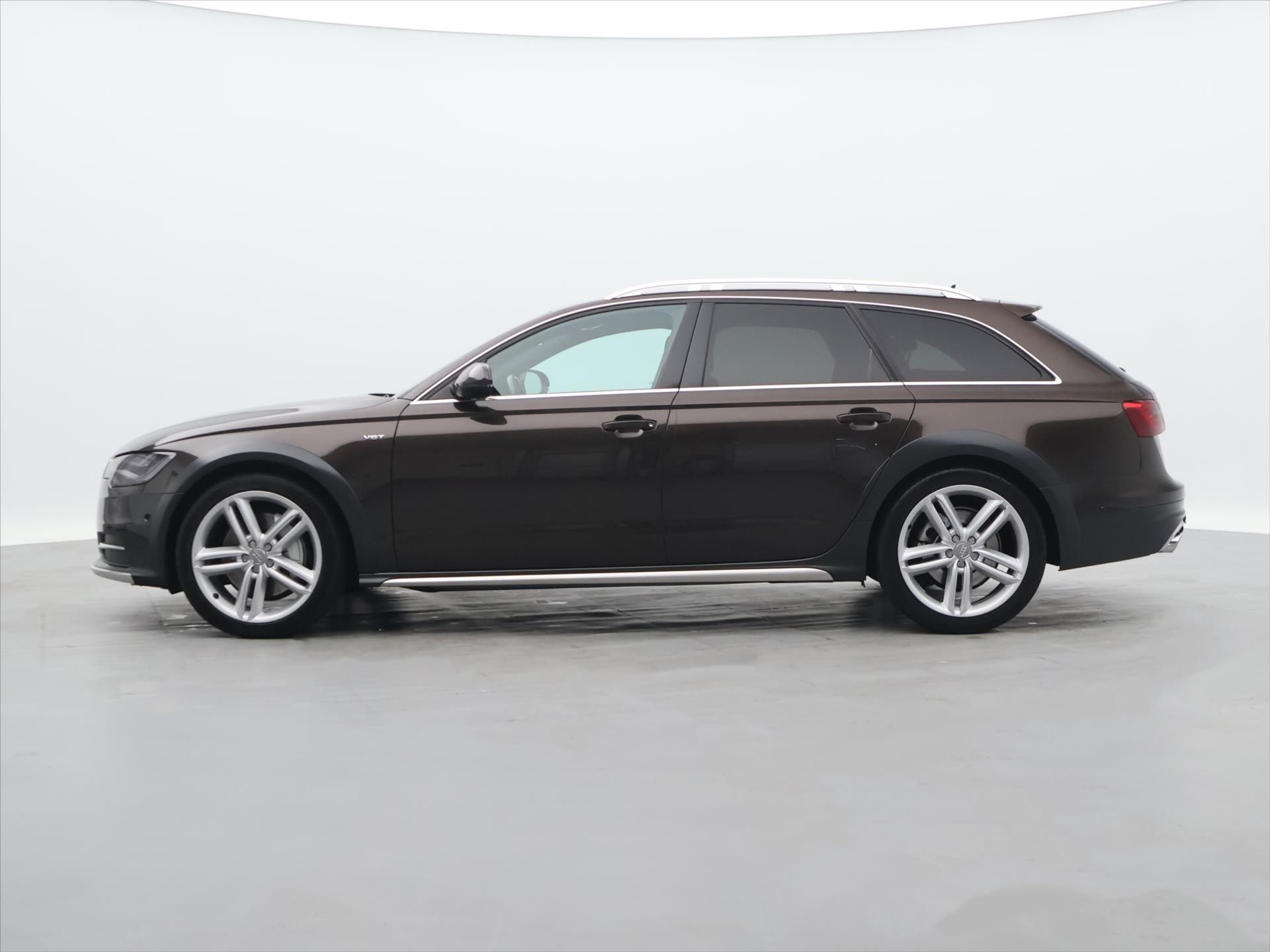 Audi A6 allroad, 3.0 TDI 230kW Quattro S-tronic - fotka 4