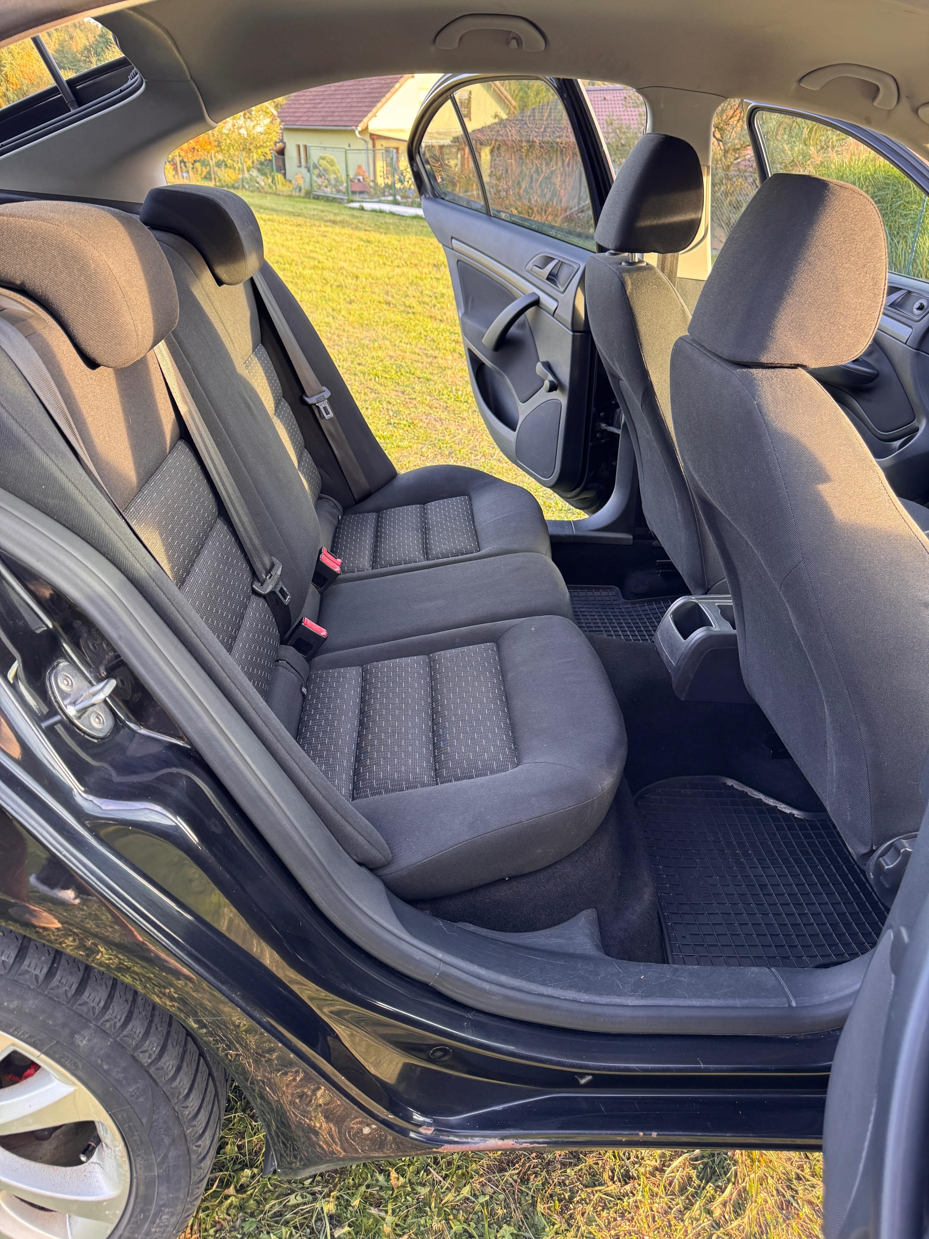 Škoda Octavia, 1.6 MPI - fotka 4