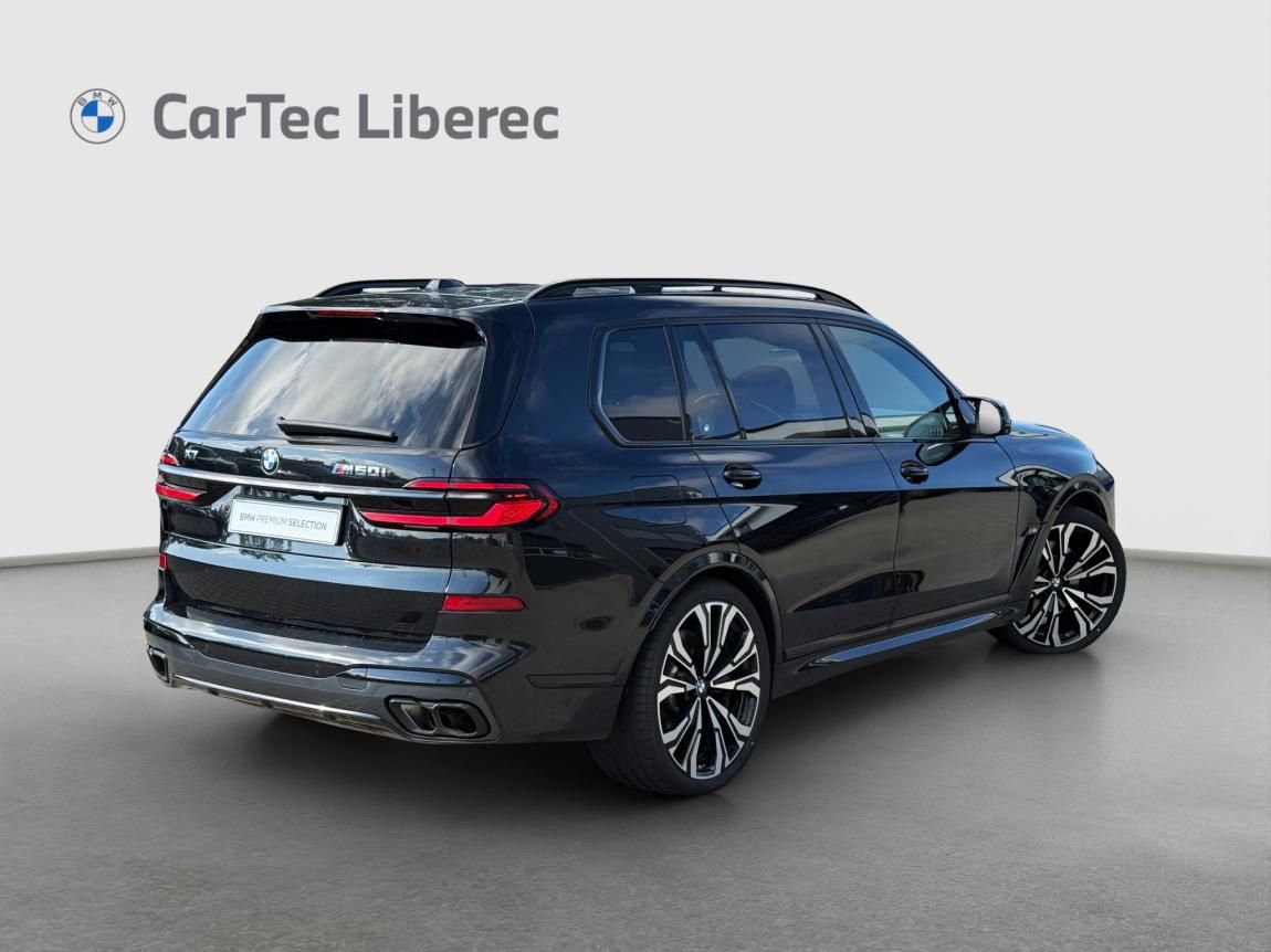 BMW X7, M60i xDrive - fotka 3