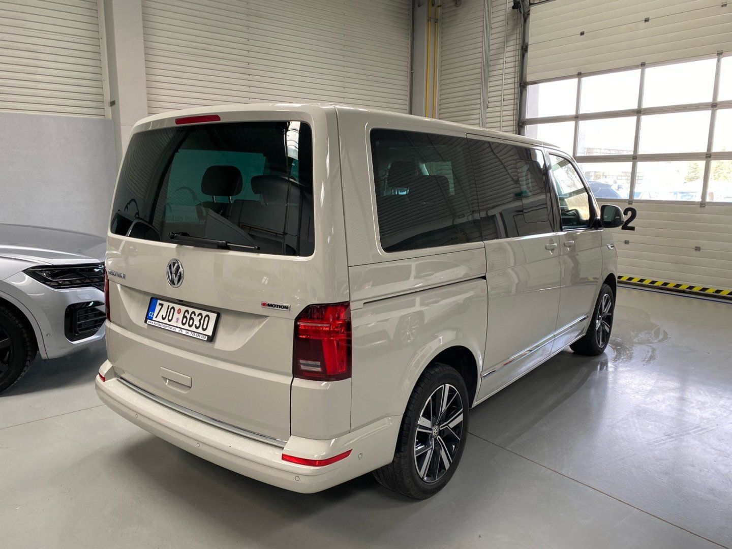 Volkswagen Multivan, 2.0TD1 150KW 4x4  Highline - fotka 6