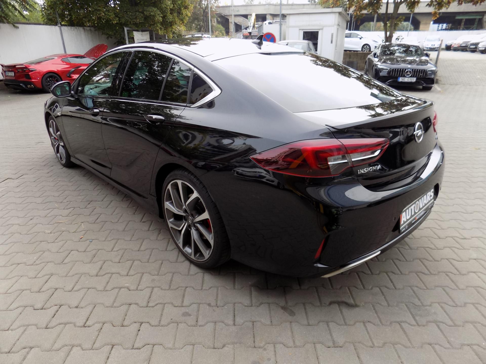 Opel Insignia, 2.0 16V GSi  1. majitel - fotka 5