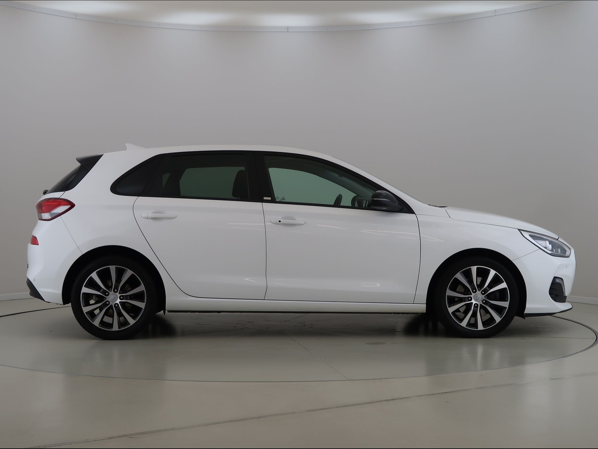 Hyundai i30, 1.4,T-GDI,103KW,Manuál,Kamera - fotka 4